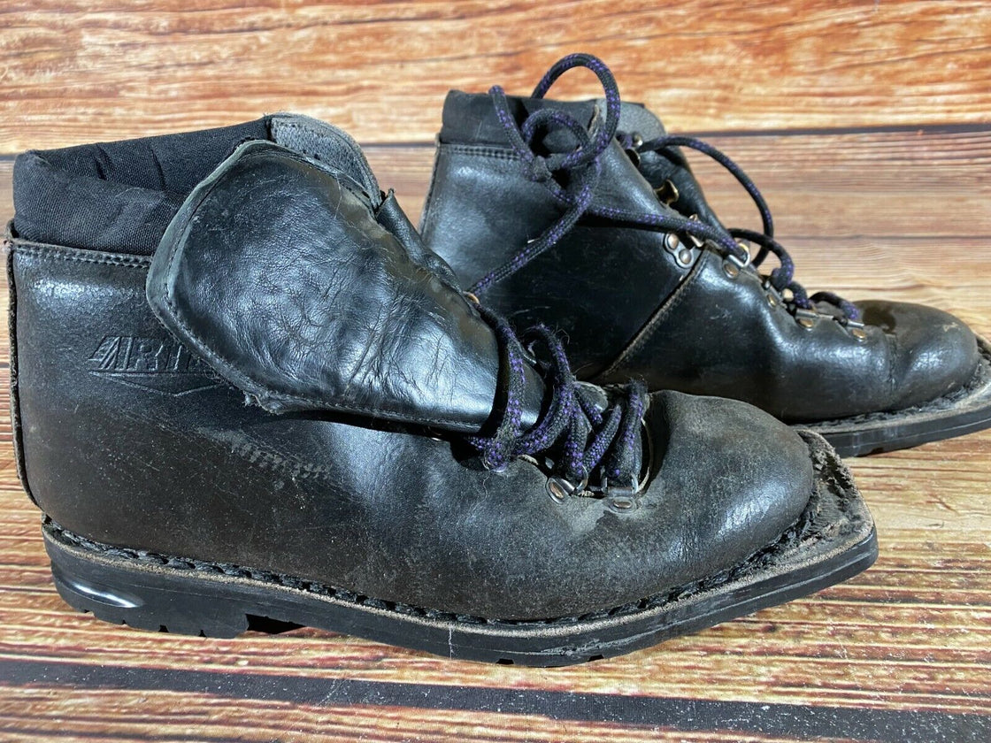 Artex Nordic Norm Cross Country Ski Boots SizeEU43 US9.5 NN 75mm 1638
