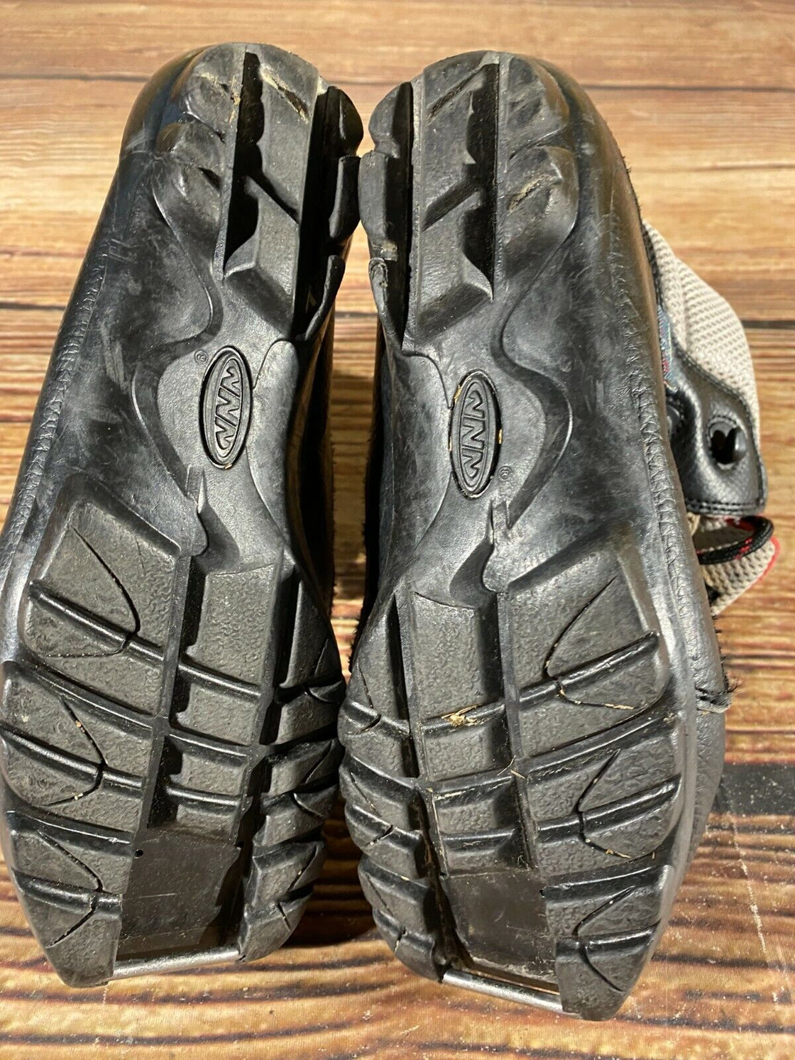 Fischer Kids Nordic Cross Country Ski Boots Size EU35 US3.5 NNN F-261