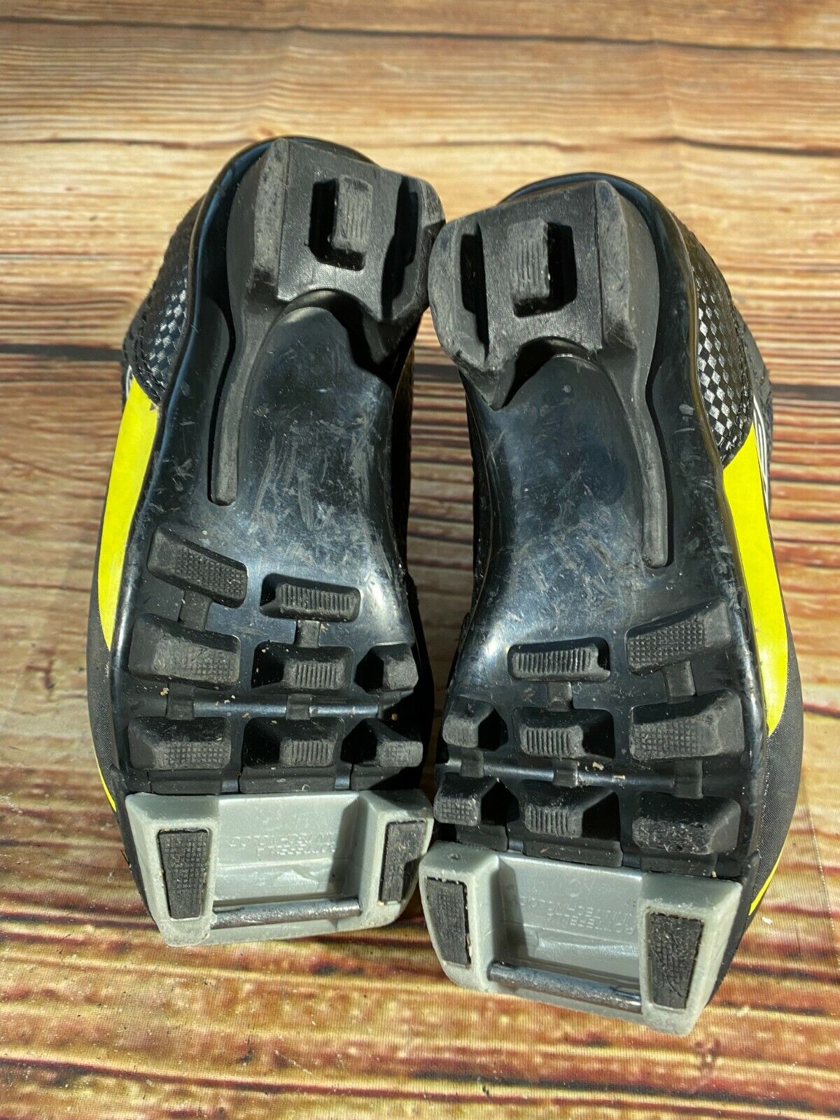 Fischer XJ Sprint Cross Country Ski Boots Classic NNN EU 26 US 9 Kids F-180