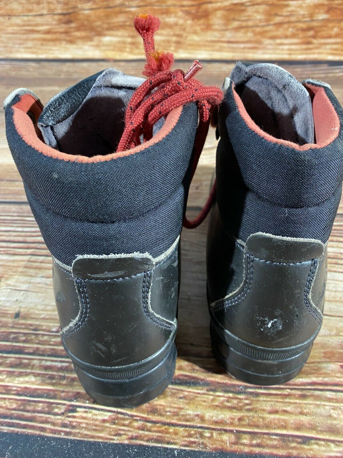 Garmont Gore-tex Back Country Nordic Ski Boots Size EU39 US5 1/4 NNN BC 1886