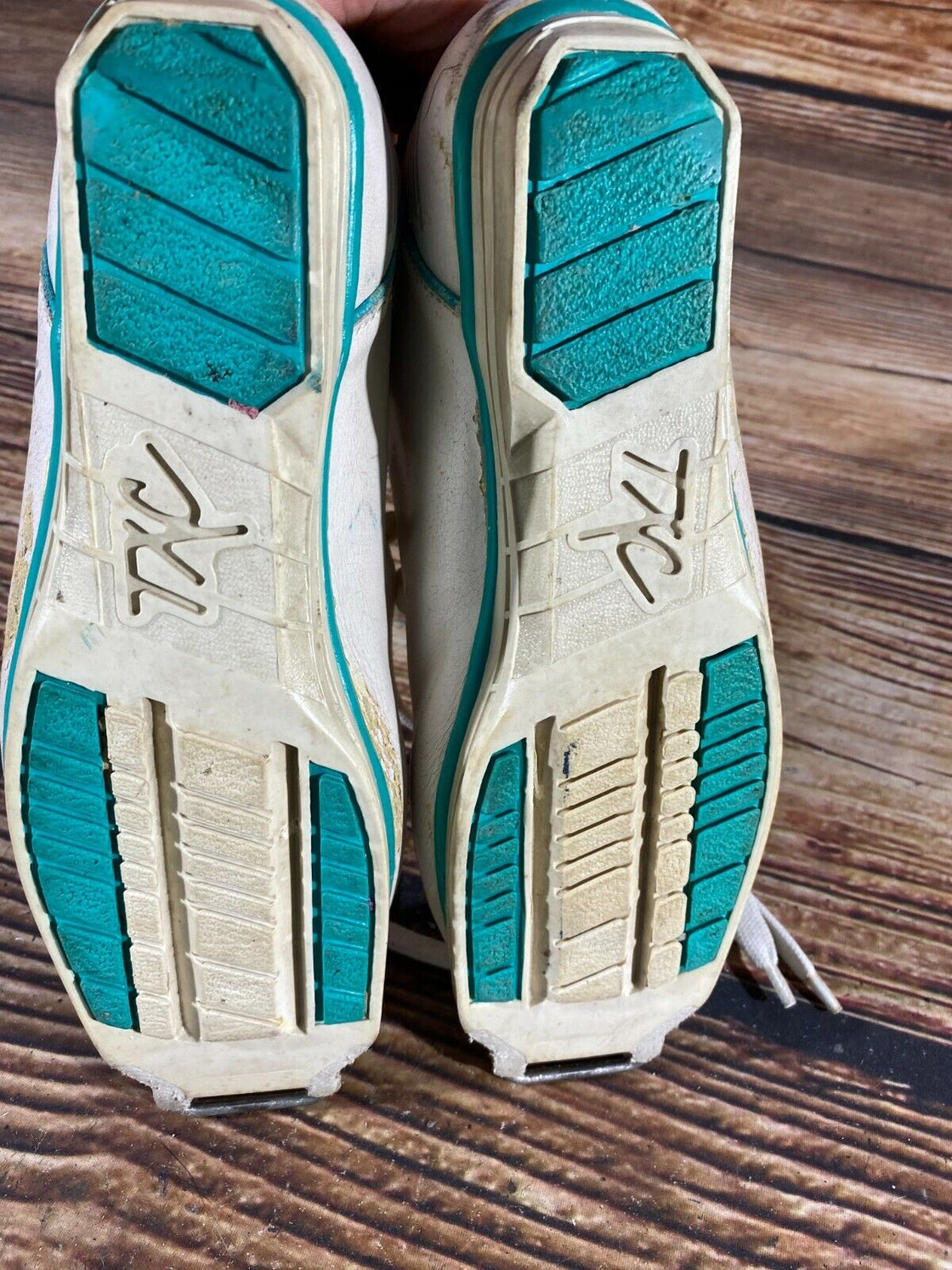 TYROLIA Vintage Nordic Cross Country Ski Boots EU40 US7 UK6 TXC Bindings 3255