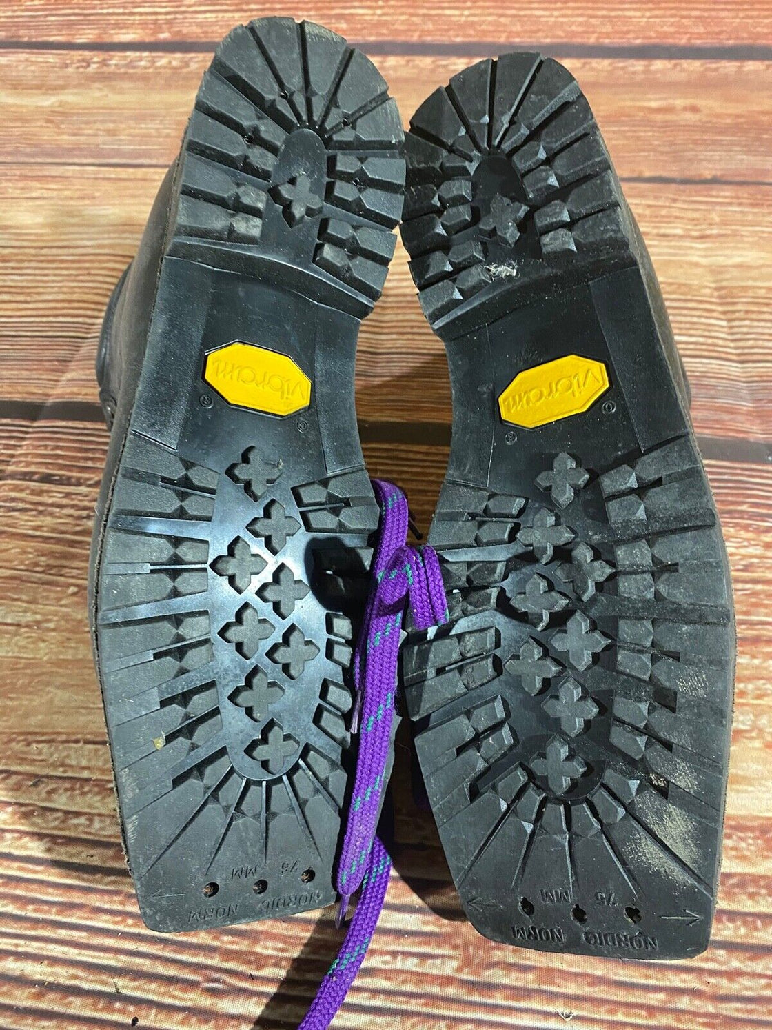 CRISPI Telemark Nordic Norm Cross Ski Boots Size EU39 US7 NN 75mm 1748