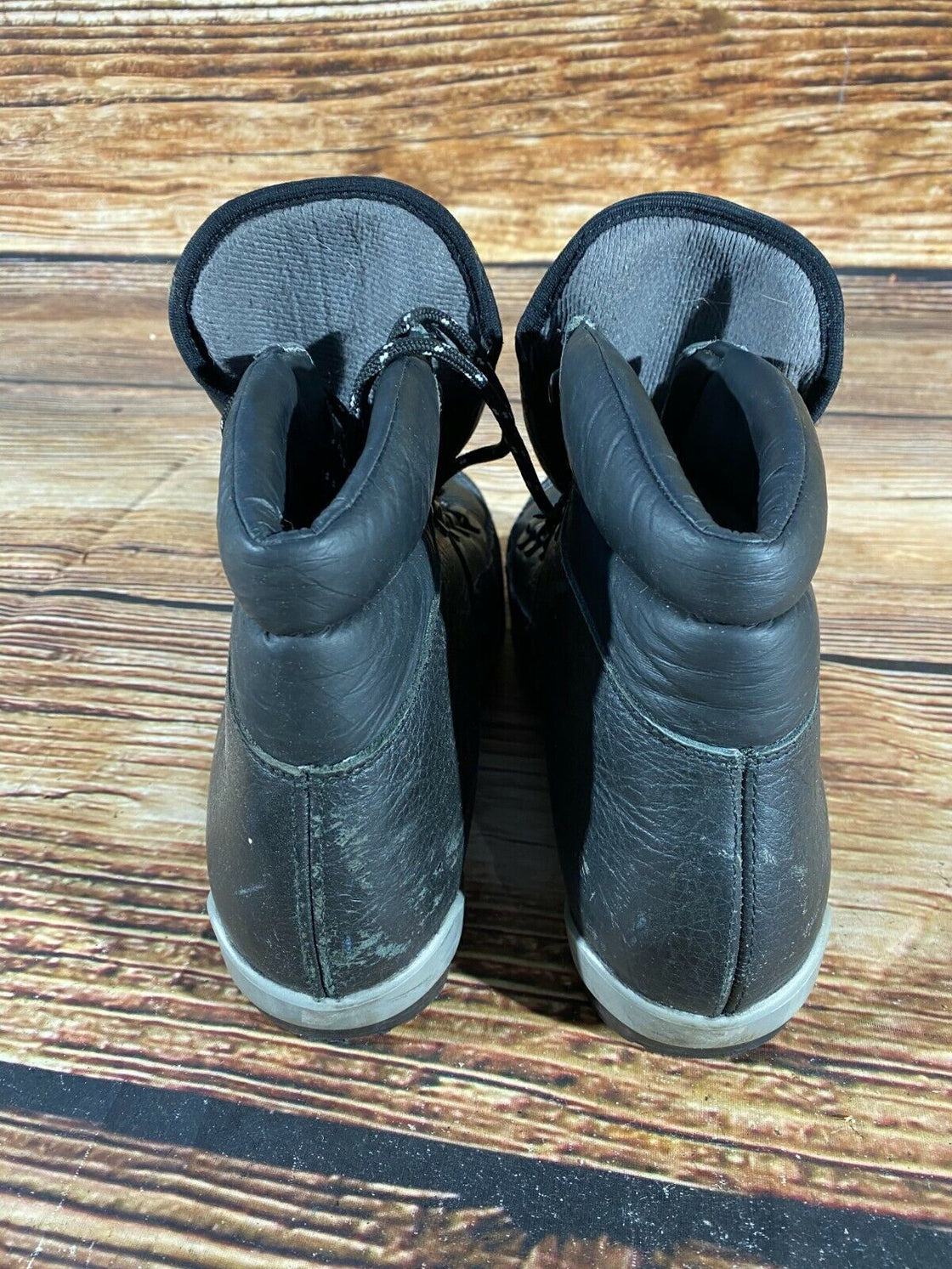 Alpina Back Country Nordic Ski Boots Size EU42 US9 NNN-BC bindings 1837