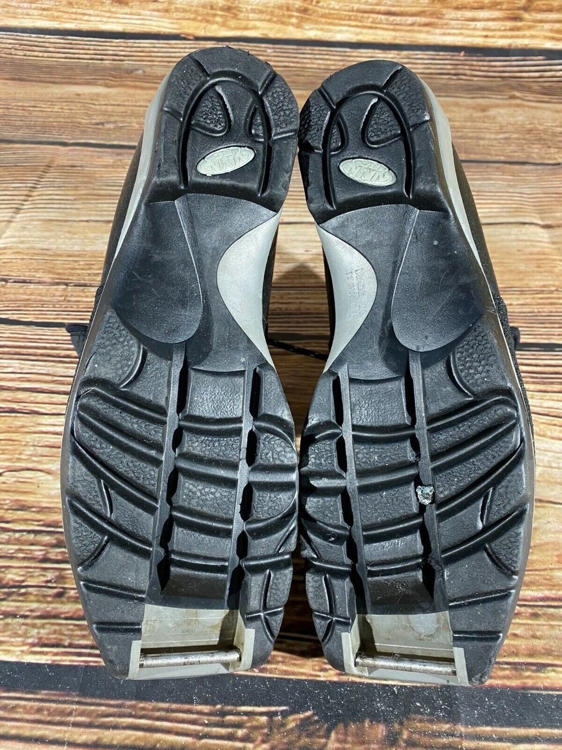 Alpina Back Country Nordic Ski Boots Size EU42 US9 NNN-BC bindings 1837