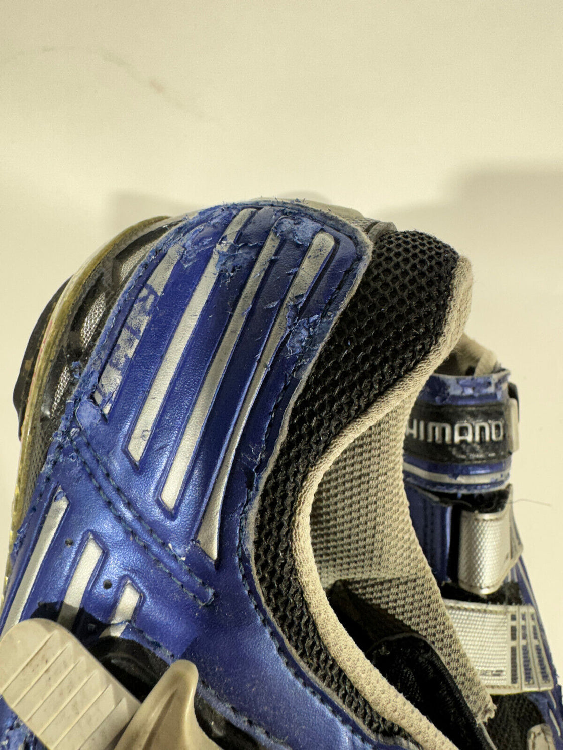 SHIMANO R131 Carbon Cycling Road Shoes EU43 US8.9 UK8 Mondo 272 mm cs625