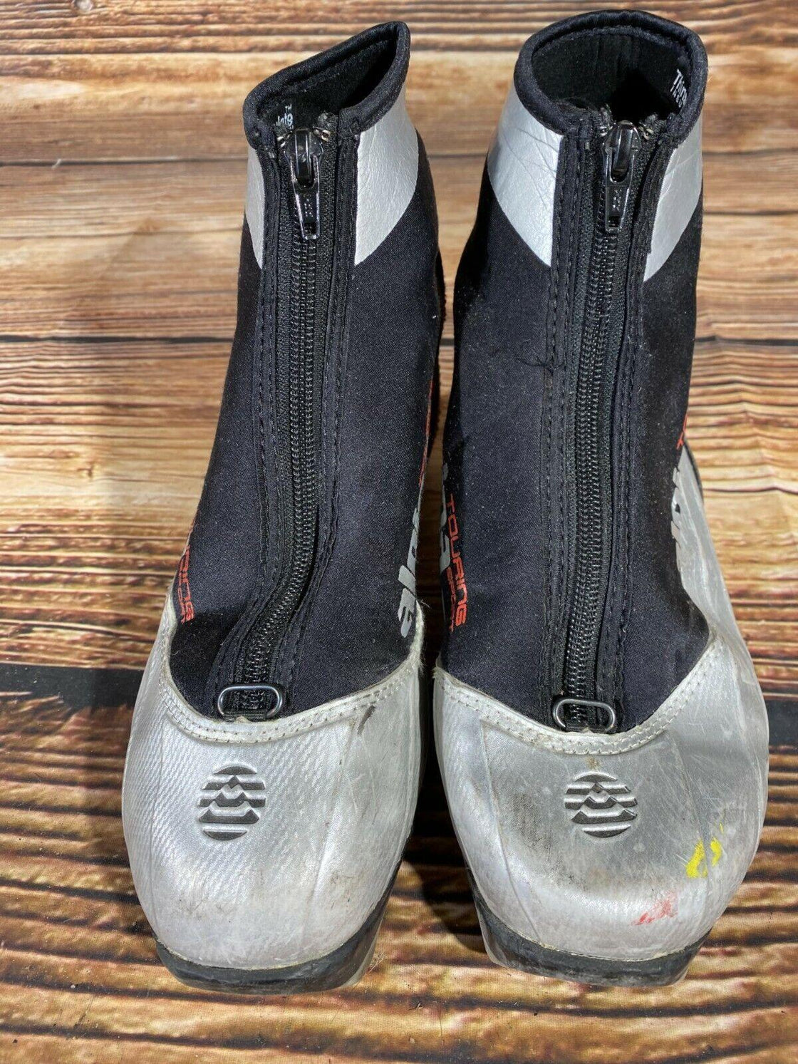 Alpina ST10 Cross Country Ski Boots Classic Size EU39 US7 NNN Rottefella 975