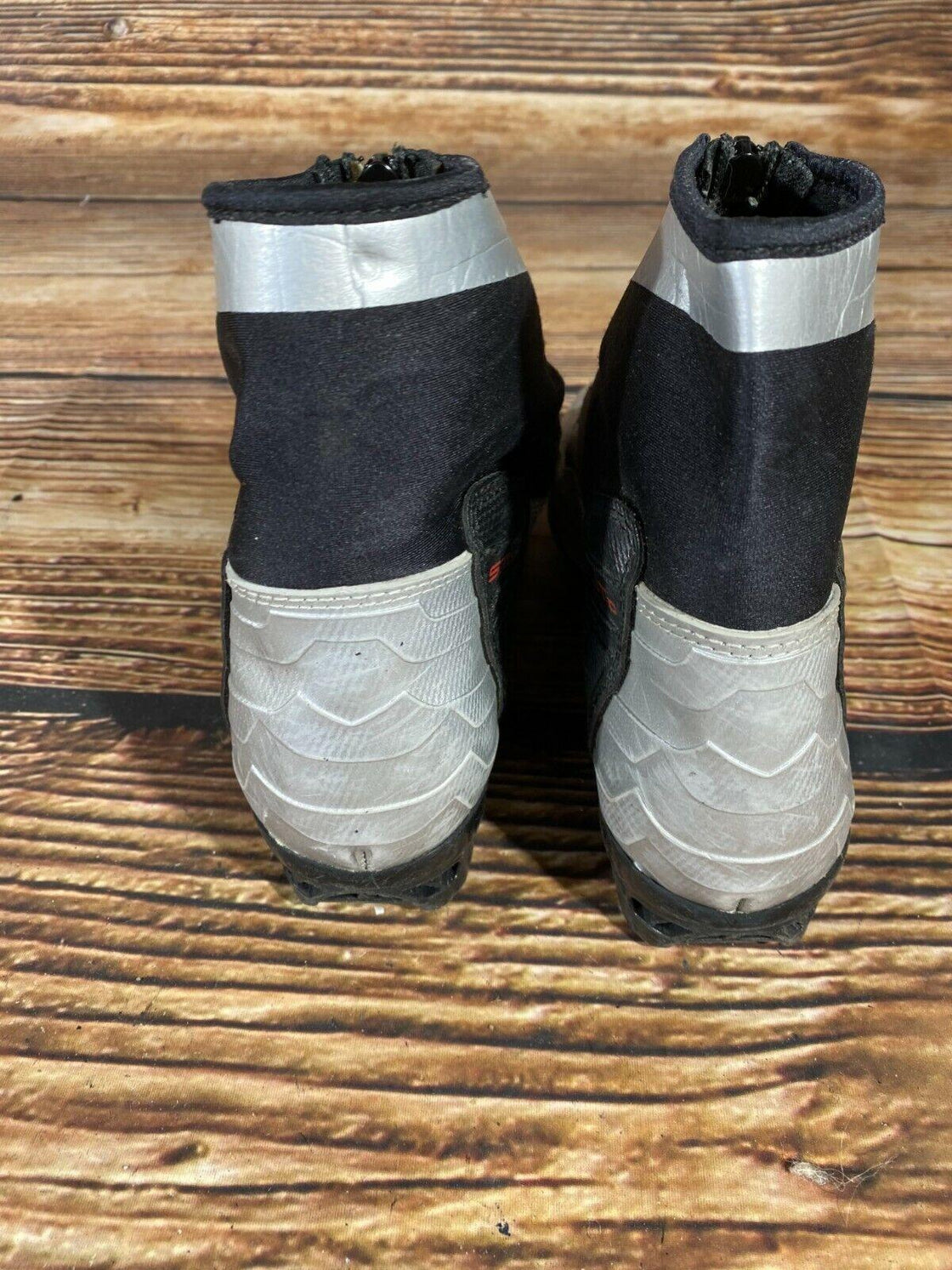 Alpina ST10 Cross Country Ski Boots Classic Size EU39 US7 NNN Rottefella 975
