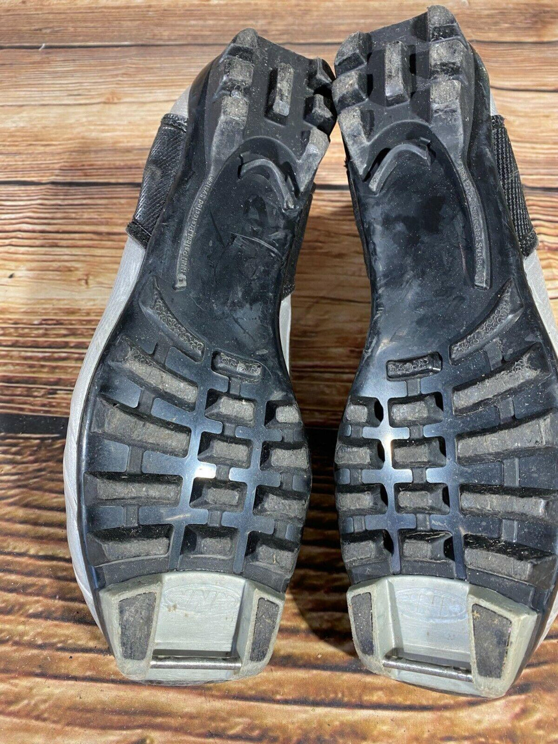 Alpina ST10 Cross Country Ski Boots Classic Size EU39 US7 NNN Rottefella 975