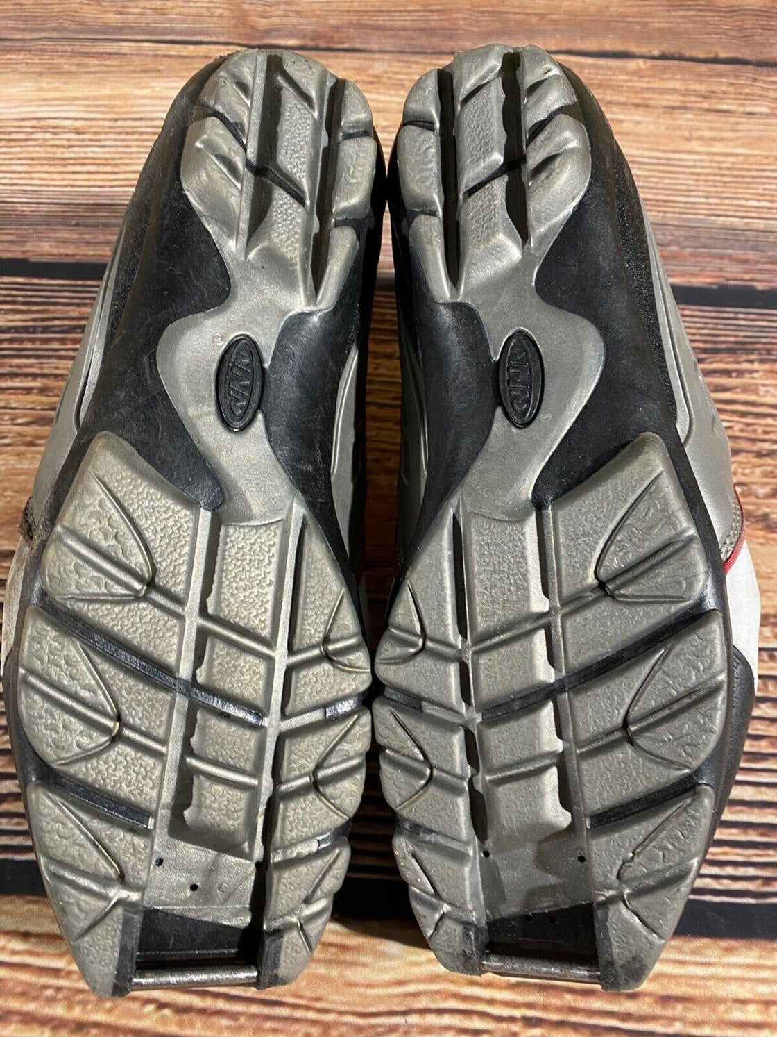 Fischer XC Comfort Nordic Cross Country Ski Boots Size EU41 US8 NNN 1555