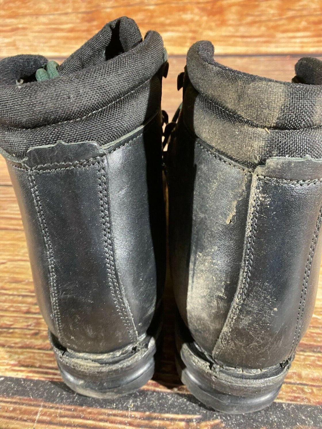 Varg Telemark Nordic Norm Cross Ski Boots Size EU41 US8 NN 75mm 1609