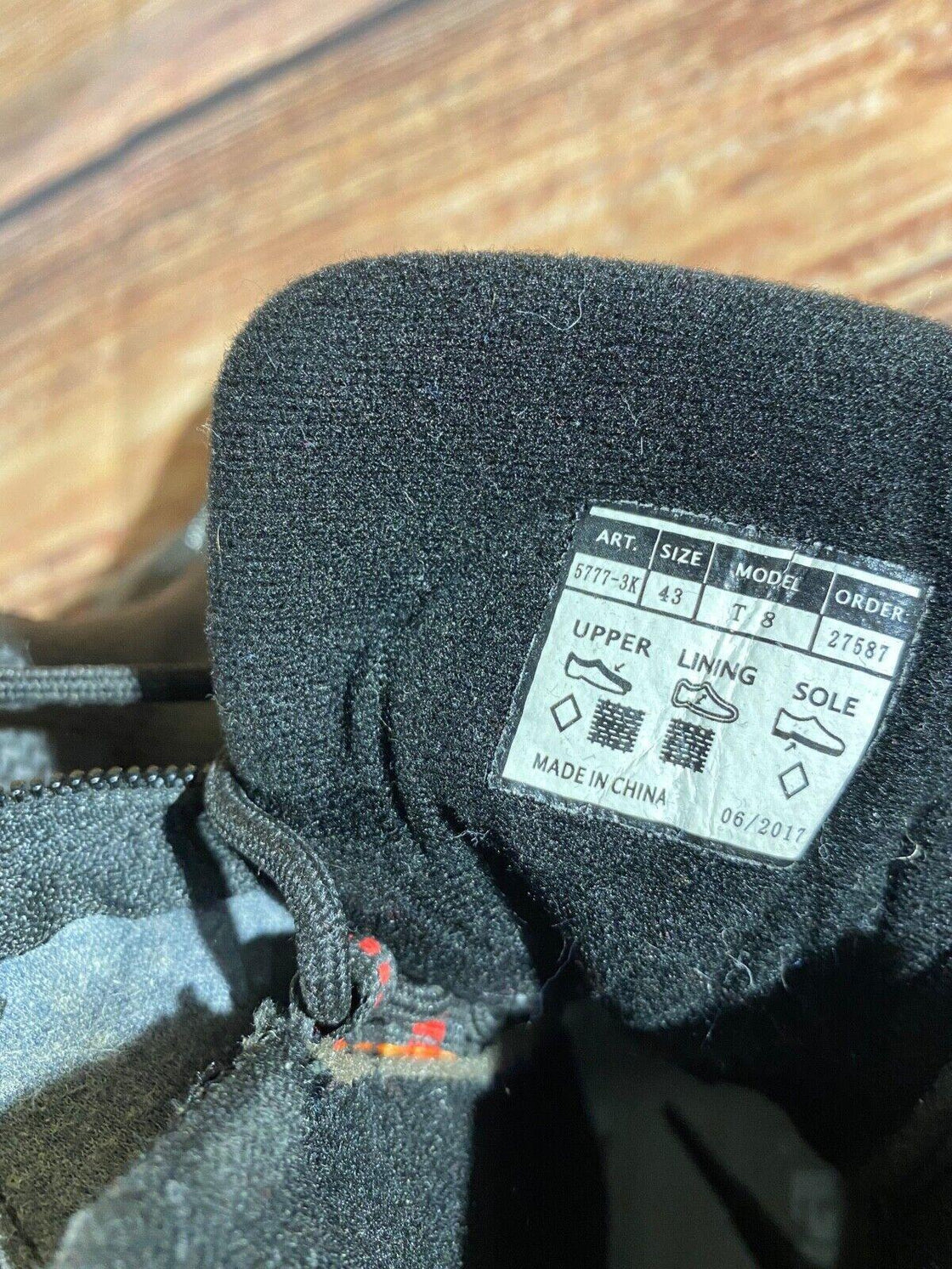 Alpina T8 Nordic Cross Country Ski Boots Size EU43 US9.5 for NNN 3058