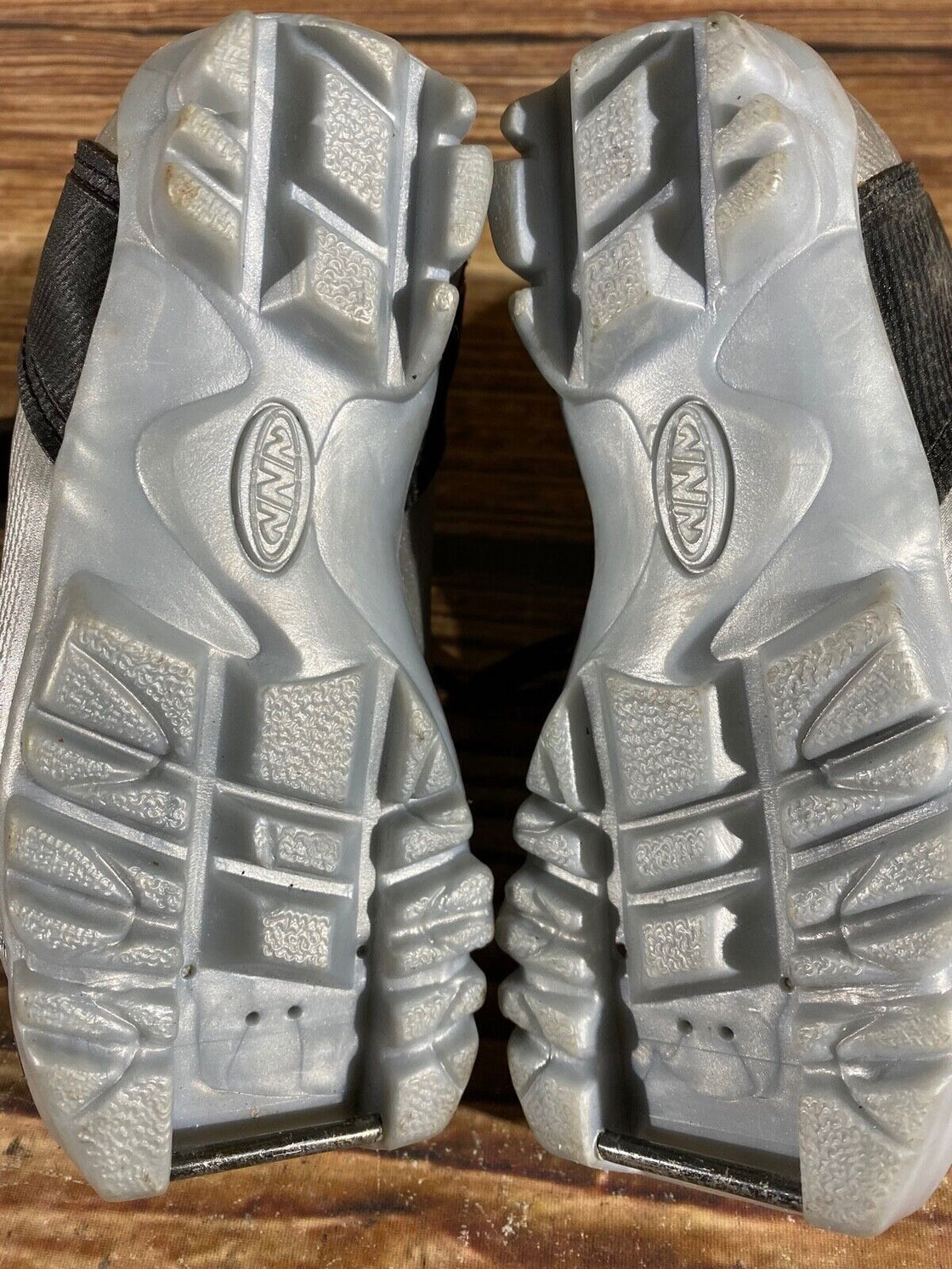 Alpina ST10 Kids Nordic Cross Country Ski Boots Size EU26 US9 for NNN A-915