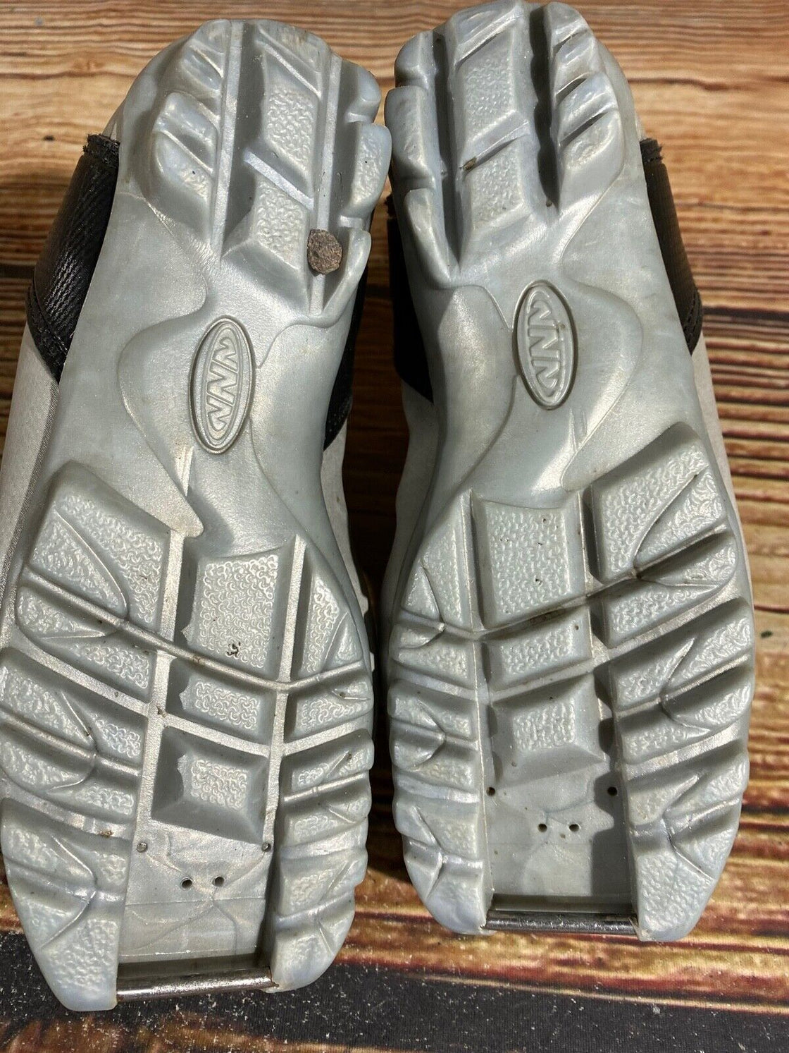 Alpina St10jr Nordic Cross Country Ski Boots Kids Size EU31 US12.5 for NNN A-621