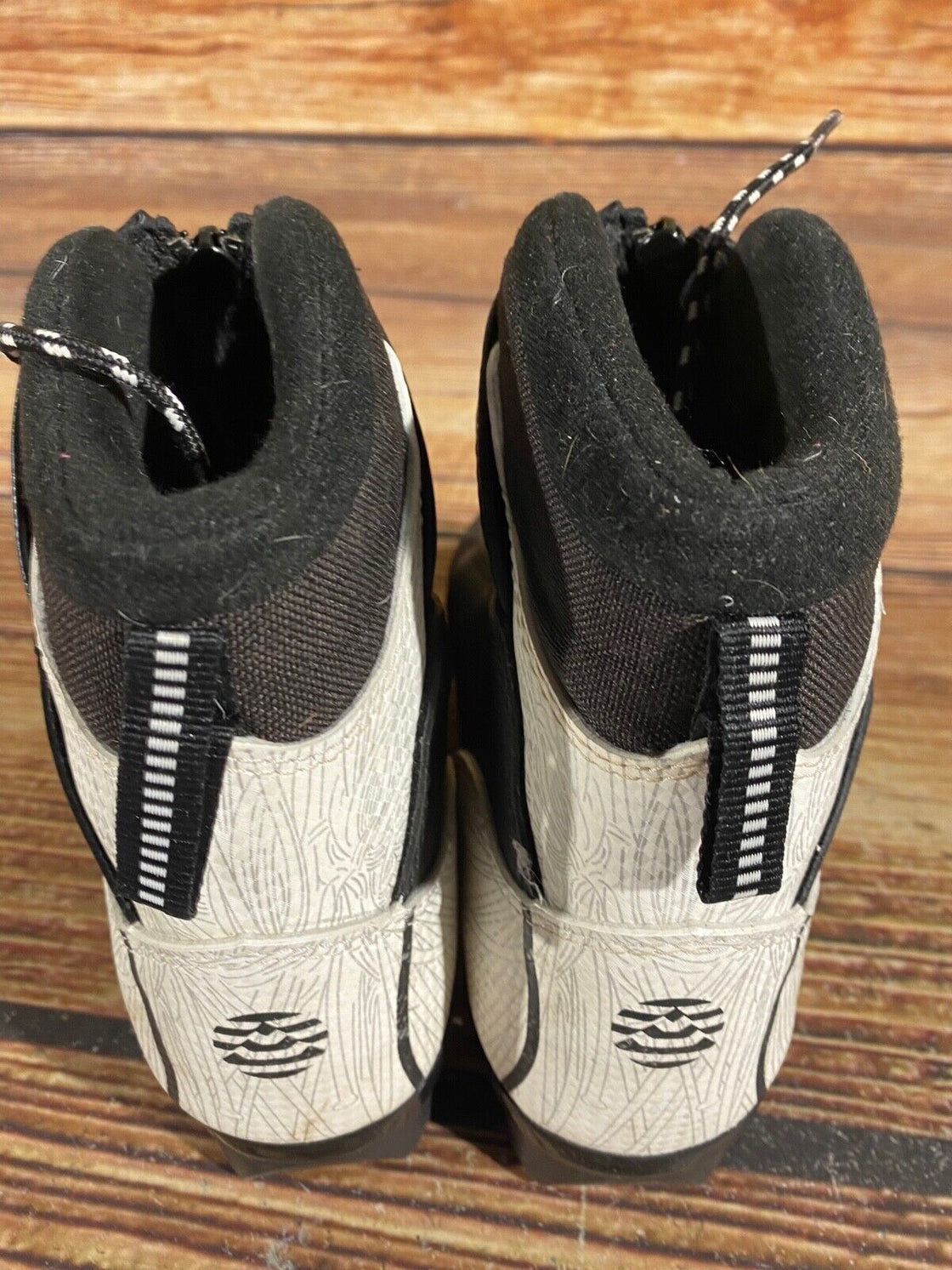 Alpina T5Eve Kids Nordic Cross Country Ski Boots Size EU36 US4.5 for NNN A-545