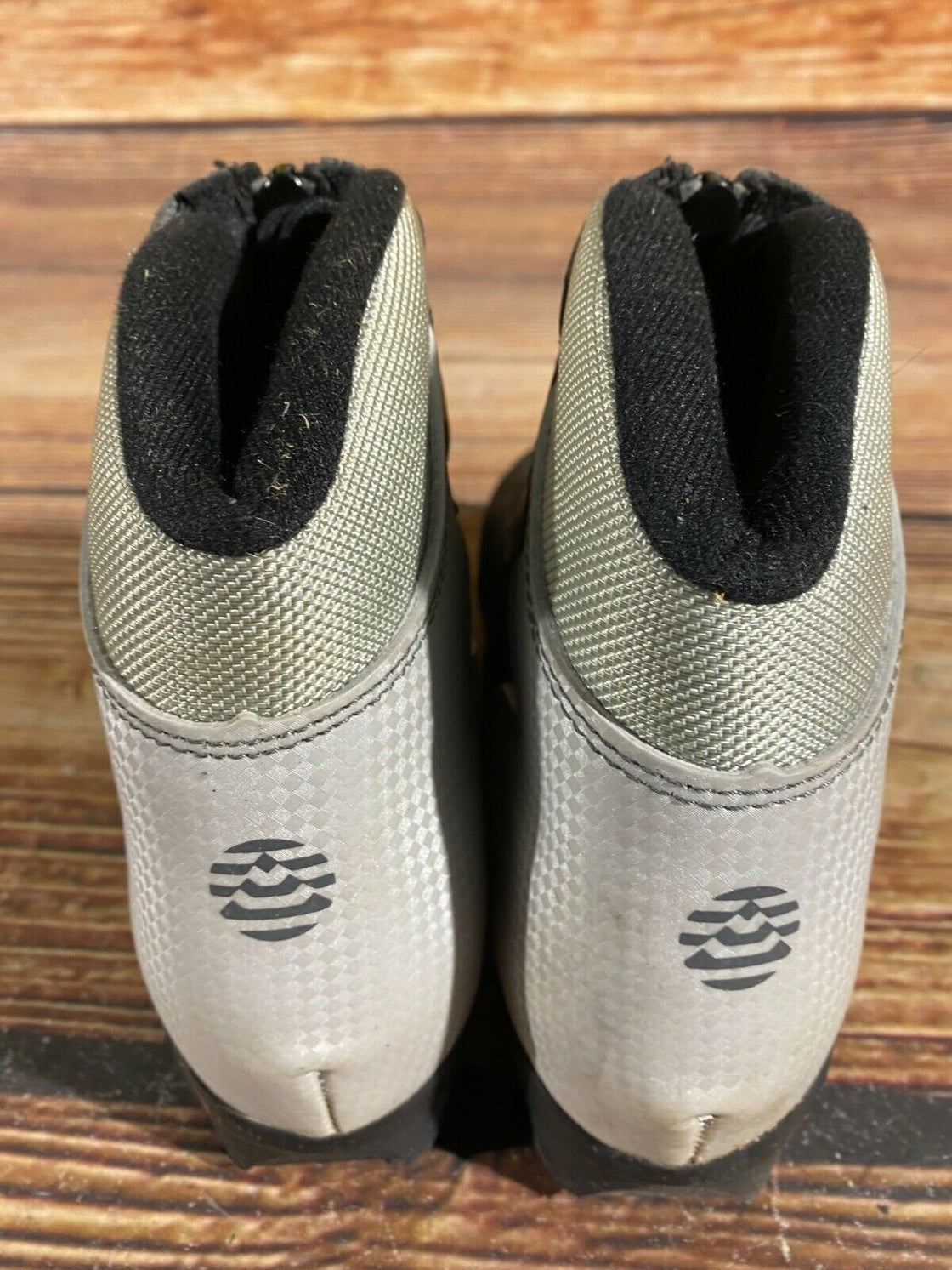 Alpina Touring Kids Nordic Cross Country Ski Boots Size EU35 US3.5 NNN A-507