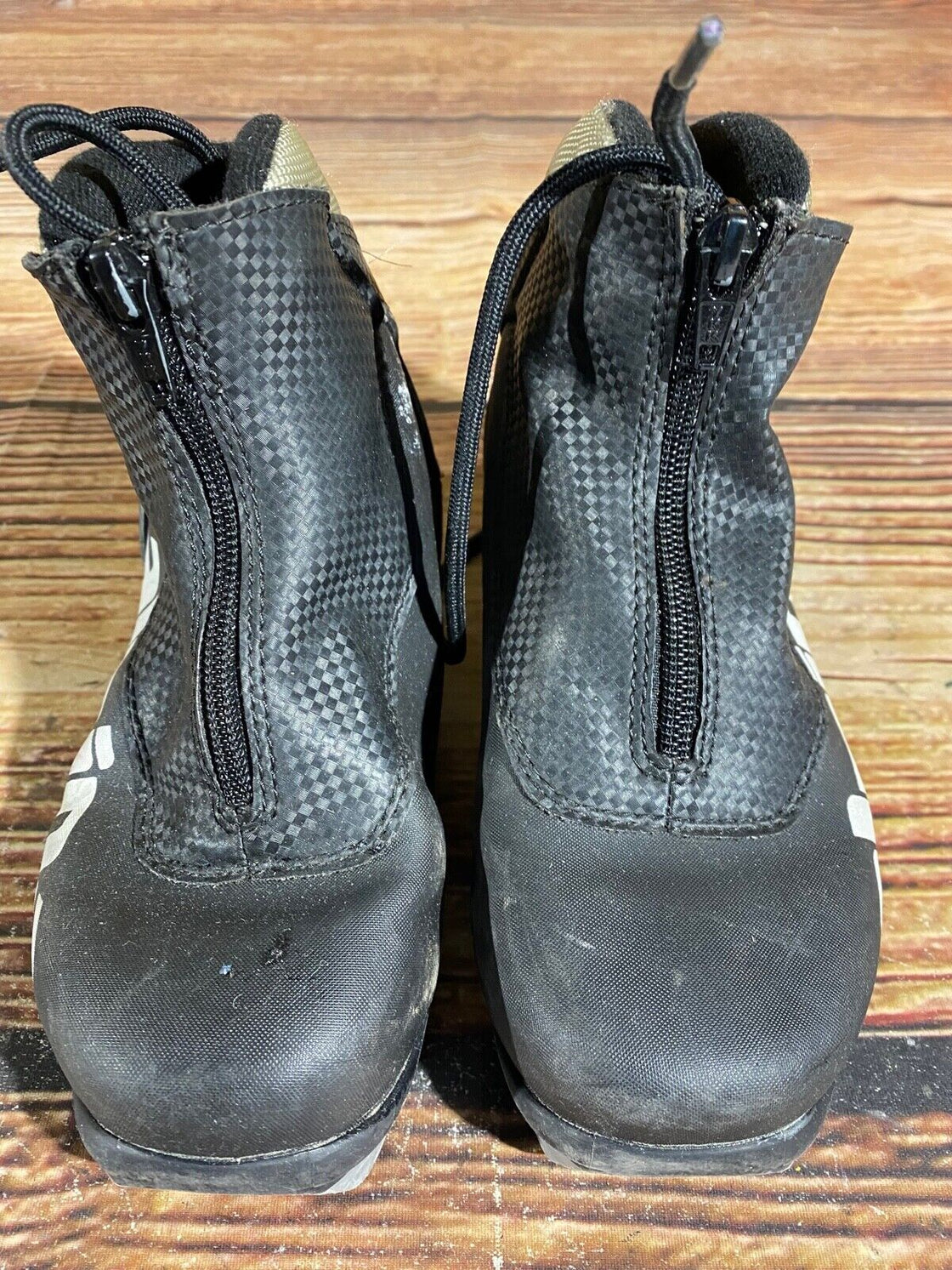 Alpina Touring Nordic Cross Country Ski Boots Kids Size EU33 US2 for NNN A-601