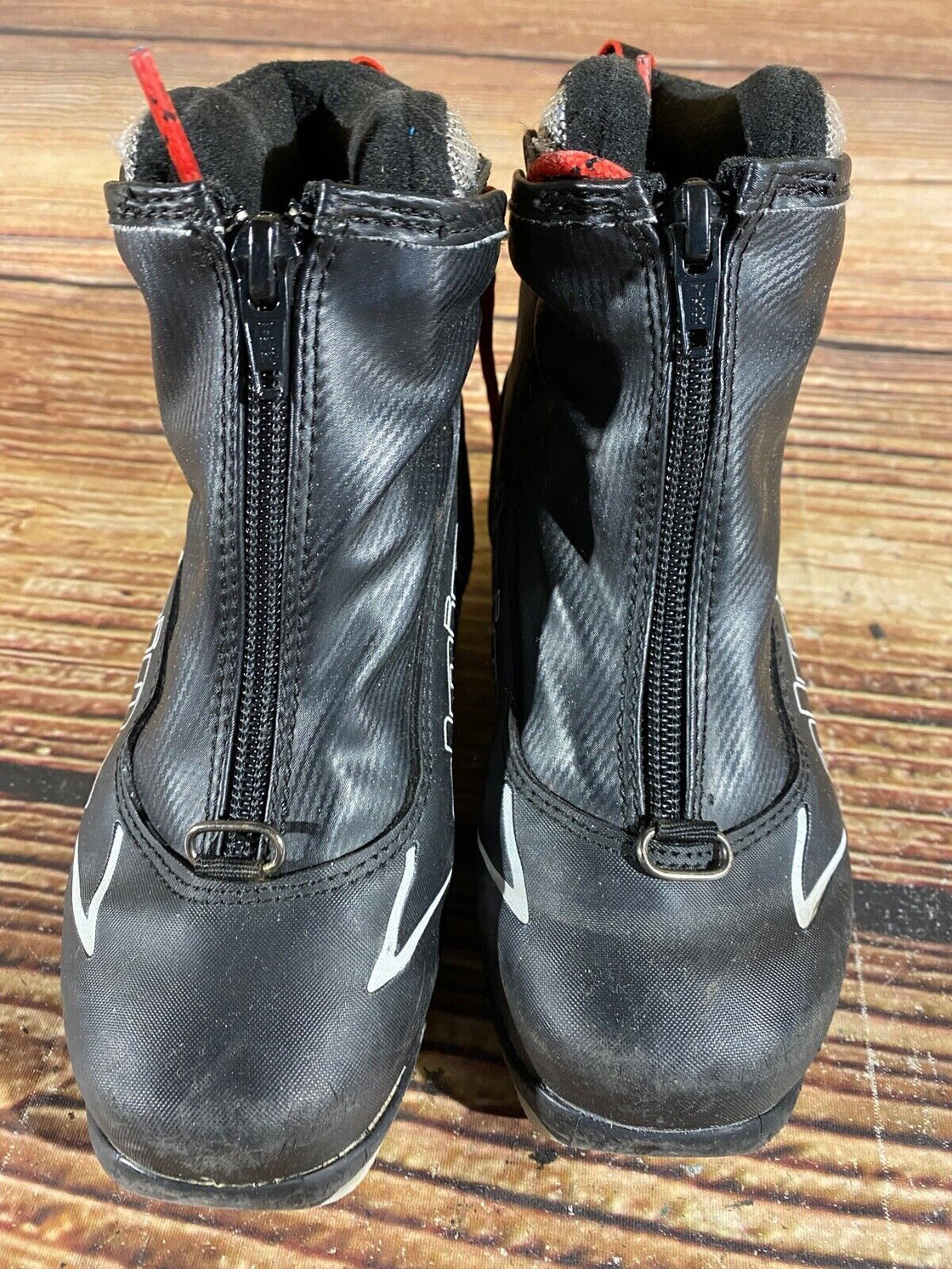 Alpina T5PlusKids Nordic Cross Country Ski Boots Kids Size EU29 US11 NNN A-659