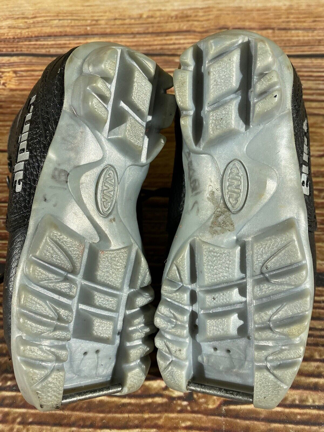 Alpina 125 Nordic Cross Country Ski Boots Kids Size EU26 US9 for NNN A-593