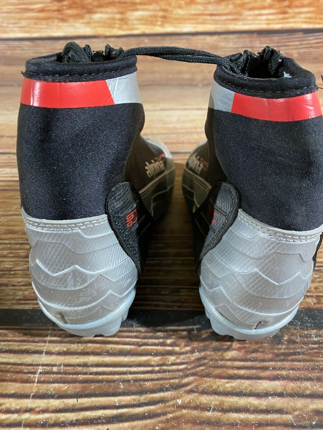 Alpina St10jr  Kids Nordic Cross Country Ski Boots Size EU33 US2 for NNN A-249