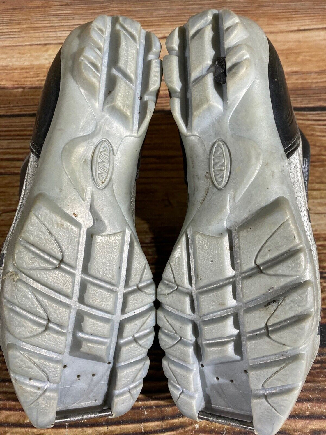 Alpina SK20 Nordic Cross Country Ski Boots Kids Size EU35 US3.5 for NNN A-588