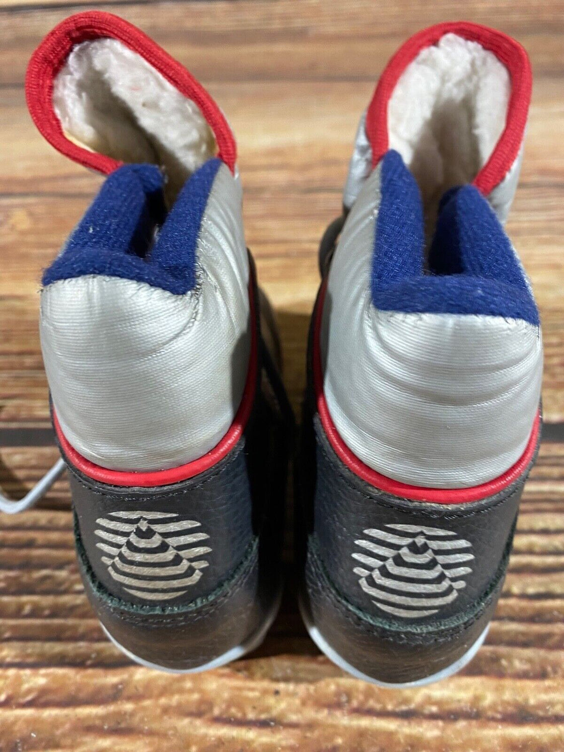 Alpina Nordic Cross Country Ski Boots Kids Size EU26 US9 for NNN A-592