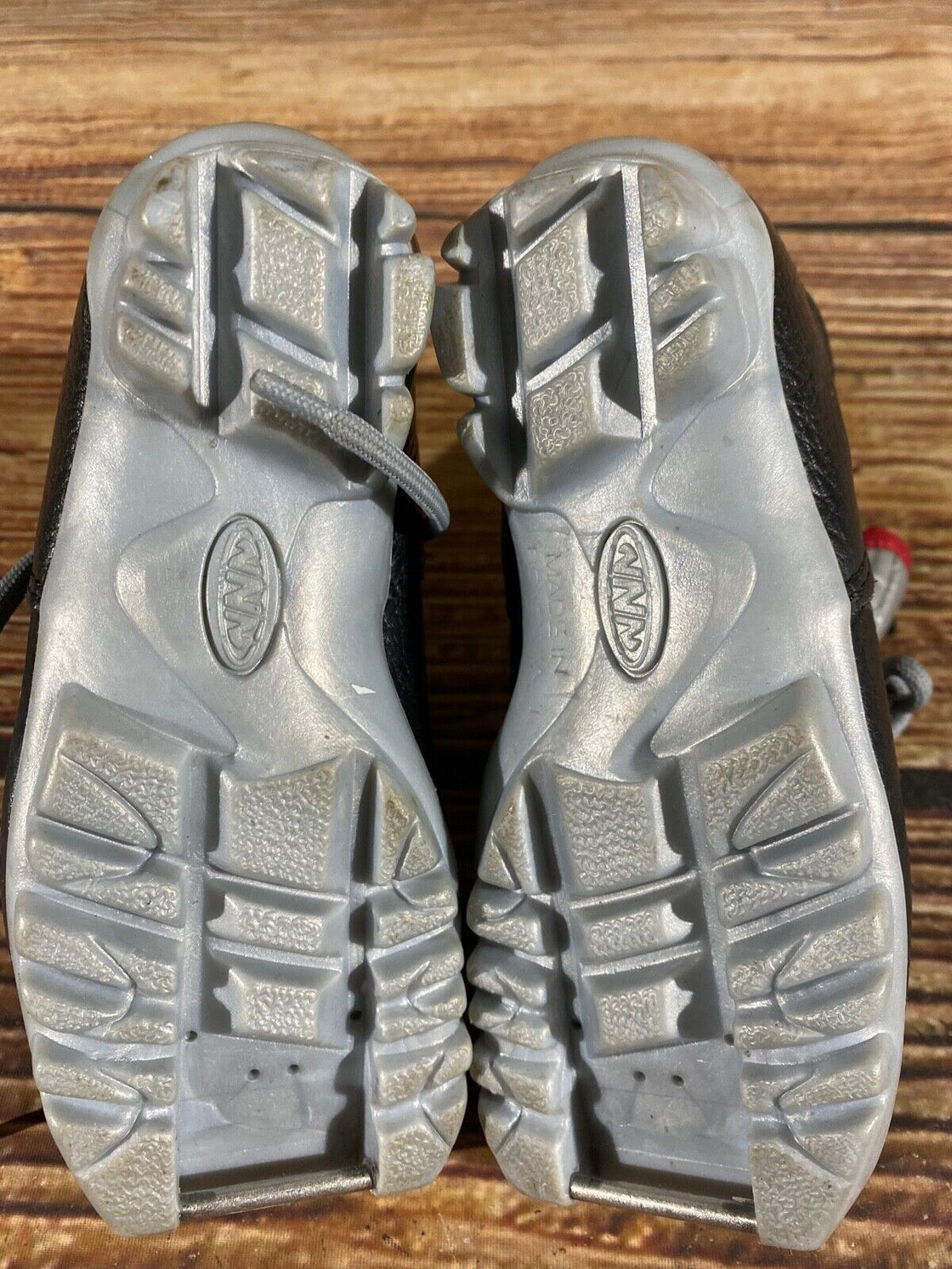 Alpina Nordic Cross Country Ski Boots Kids Size EU26 US9 for NNN A-592