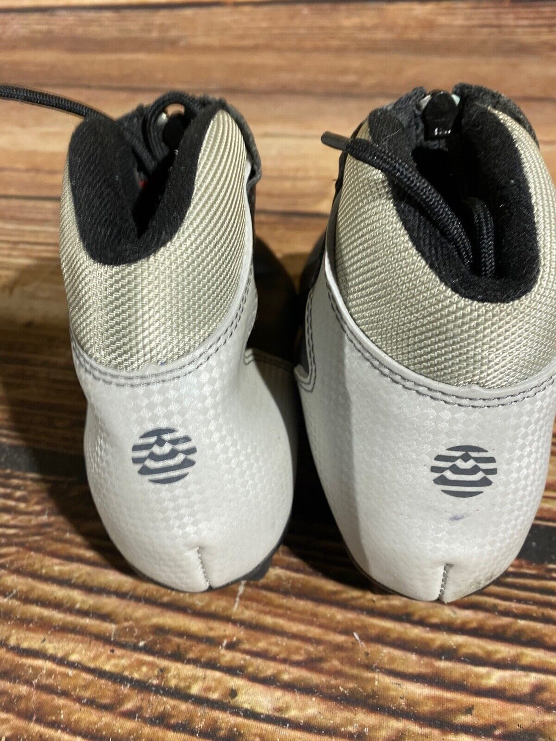 Alpina Touring Nordic Cross Country Ski Boots Kids Size EU31 US12.5 NNN A-575