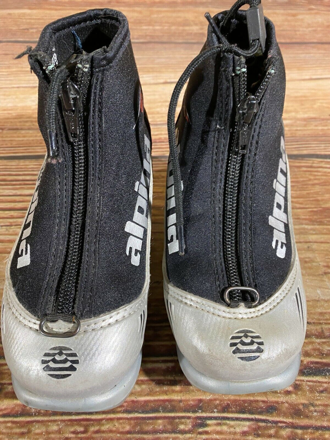 Alpina ST10jr Kids Nordic Cross Country Ski Boots Size EU26 US9 for NNN A-48