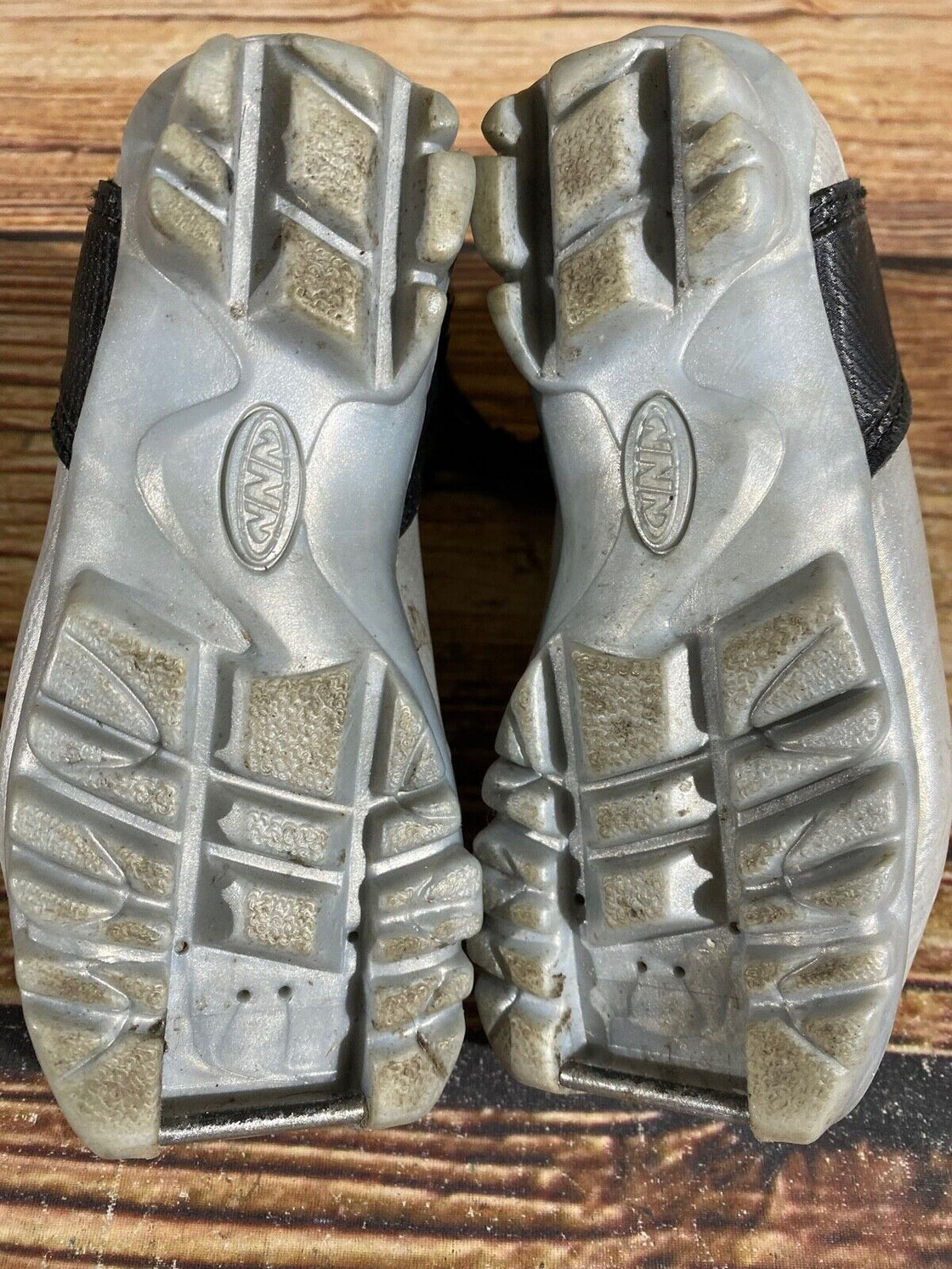 Alpina ST10j Kids Nordic Cross Country Ski Boots Size EU26 US9 NNN A-527