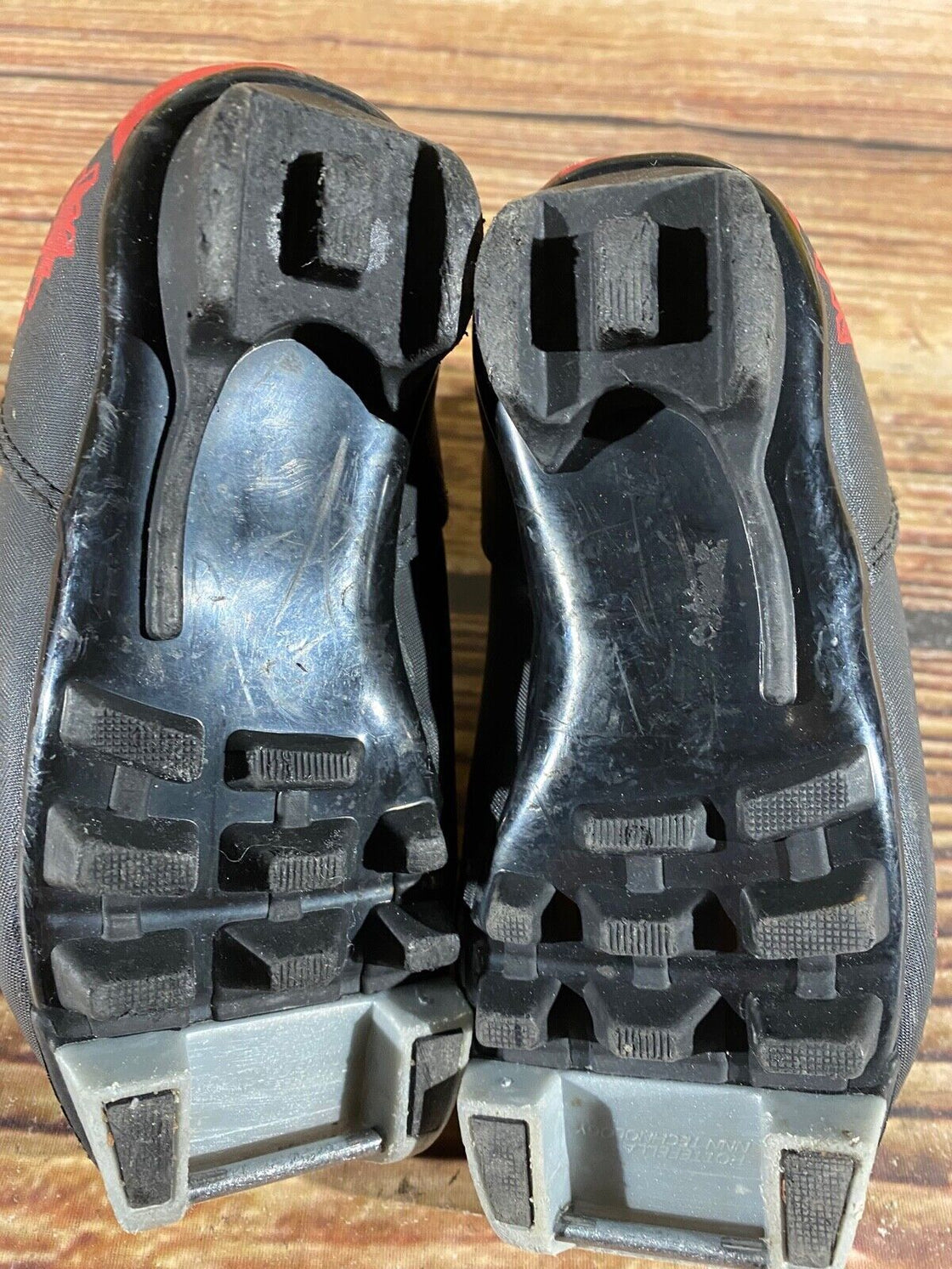 Alpina T5Plus Kids Nordic Cross Country Ski Boots Size EU26 US9 NNN A-837