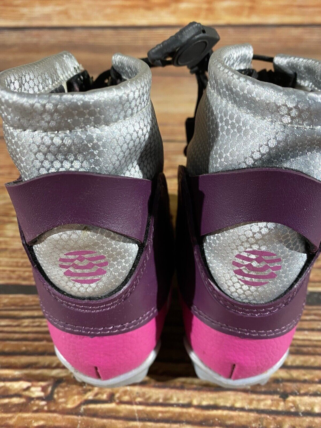 Alpina Kids Frost Nordic Cross Country Ski Boots Size EU25 US8.5 NNN A-716