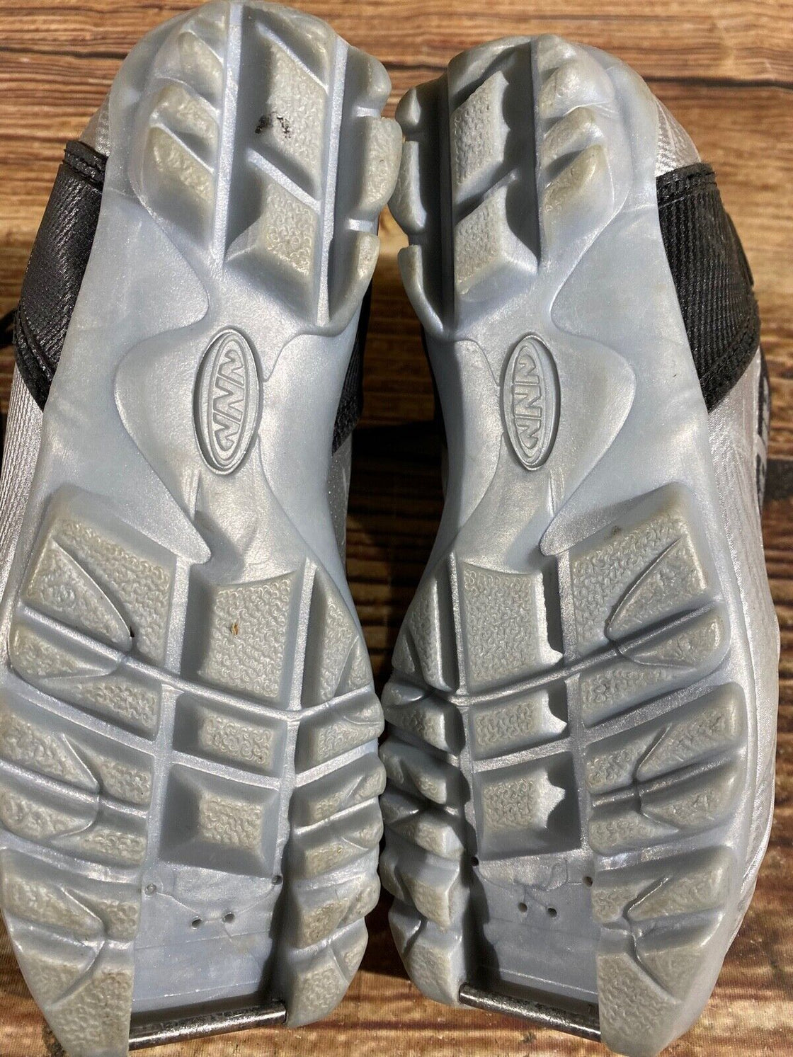 Alpina ST10 jr Kids Nordic Cross Country Ski Boots Size EU32 US1.5 NNN A-735