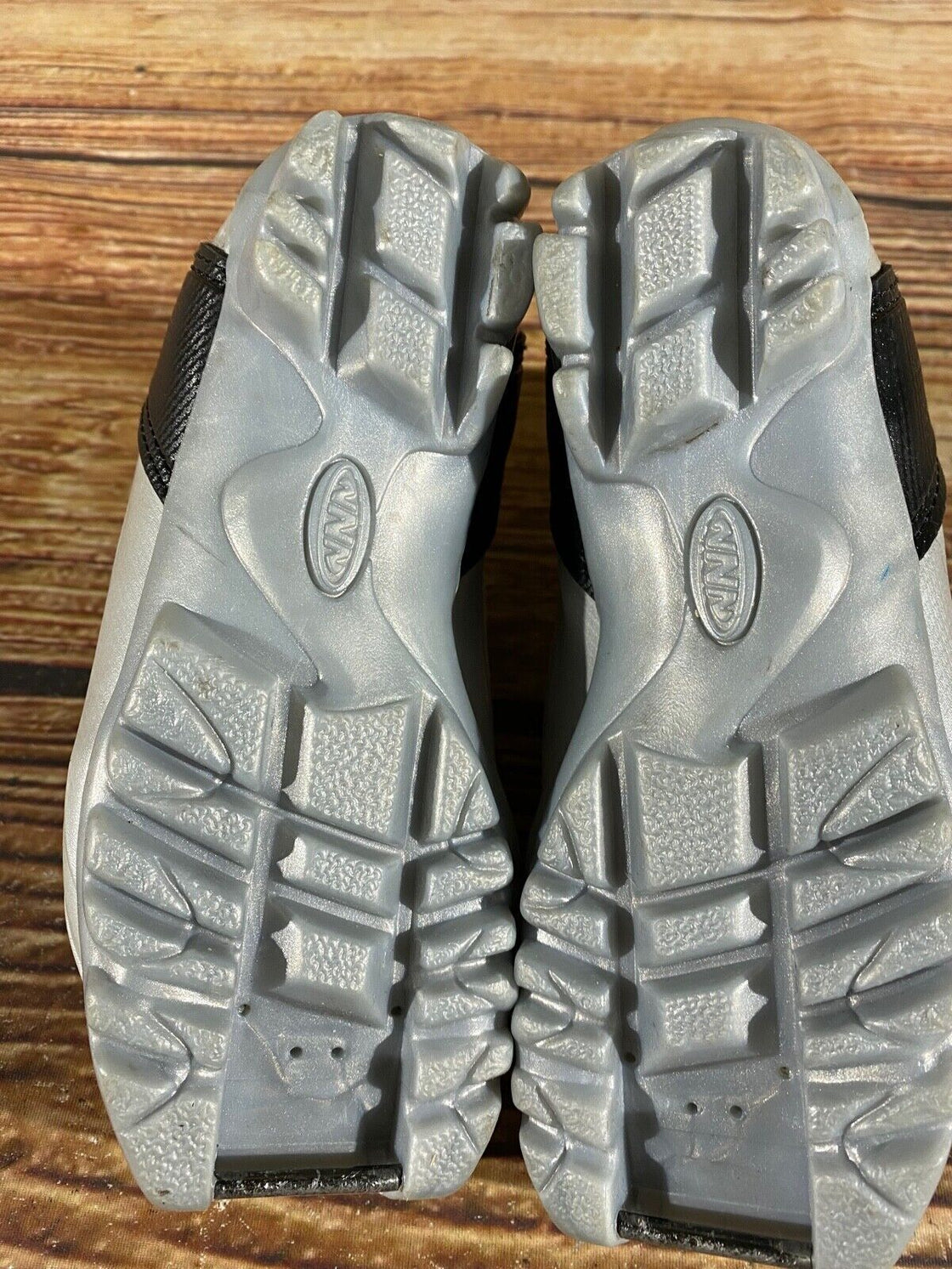 Alpina ST10jr Kids Nordic Cross Country Ski Boots Size EU29 US11 NNN A-970