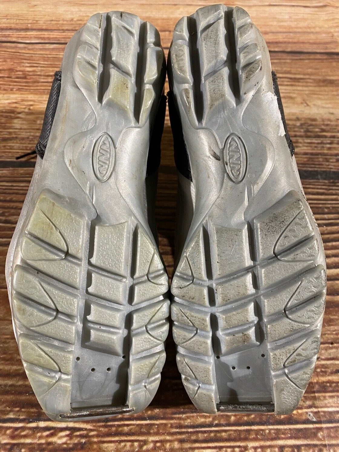 Alpina ST10 Kids Nordic Cross Country Ski Boots Size EU35 US3.5 NNN A-820