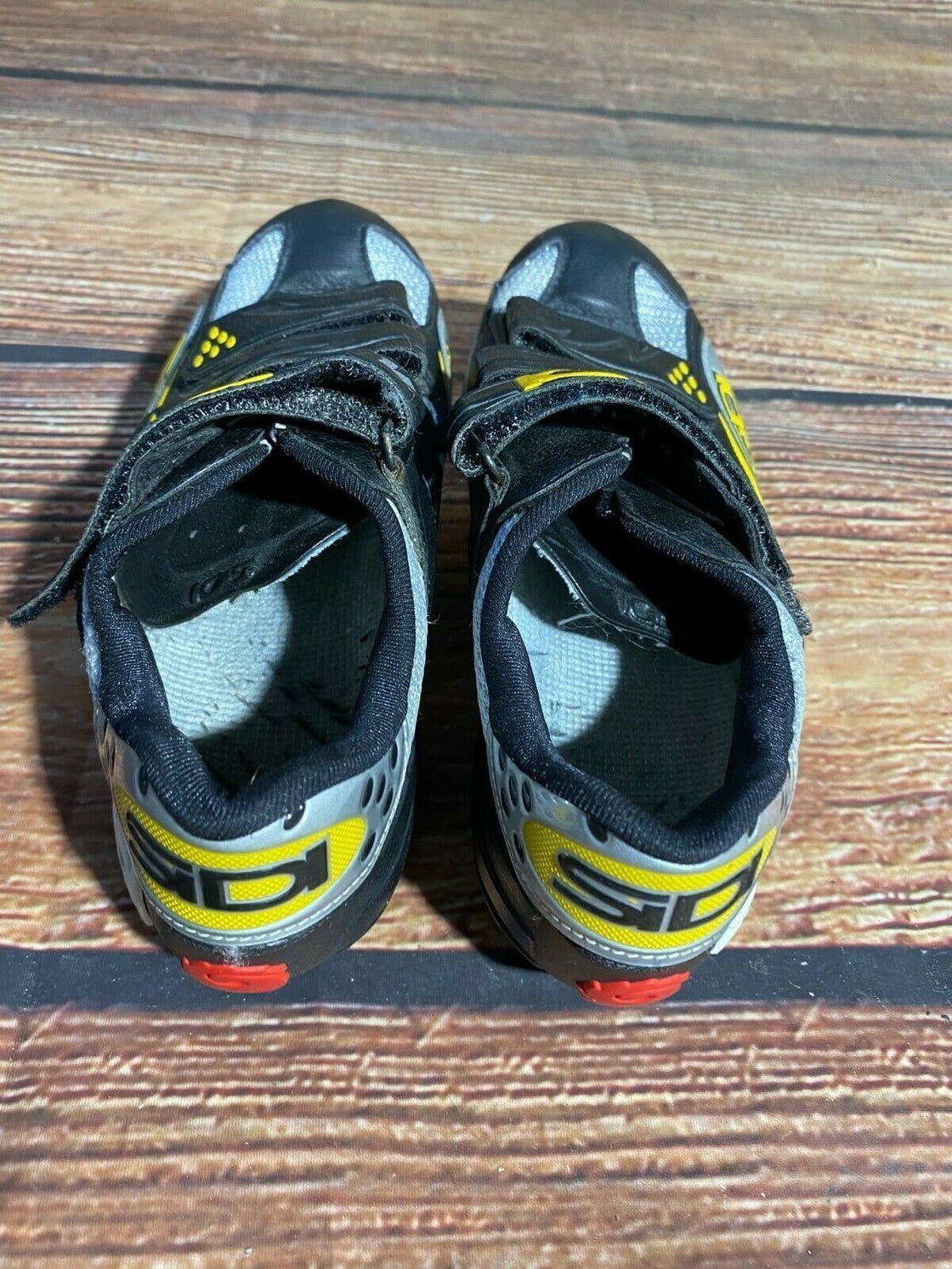 SIDI Road Cycling Shoes Road Bike Boots 3 Bolts Size EU39 US5 with Cleats cs884