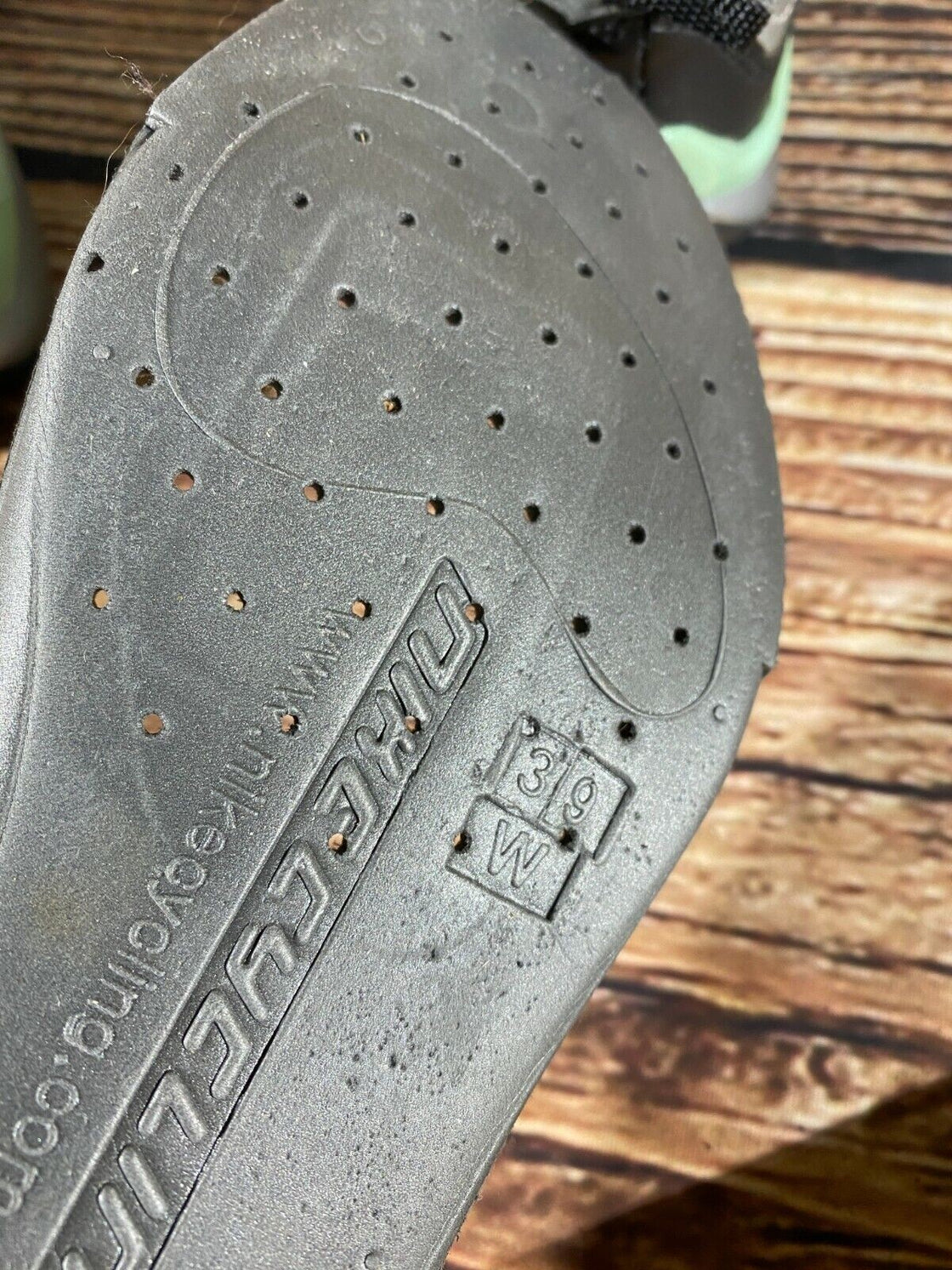 NIKE Cycling MTB Shoes Mountain Bike Ladies EU39 US8 Mondo 243 cs1220