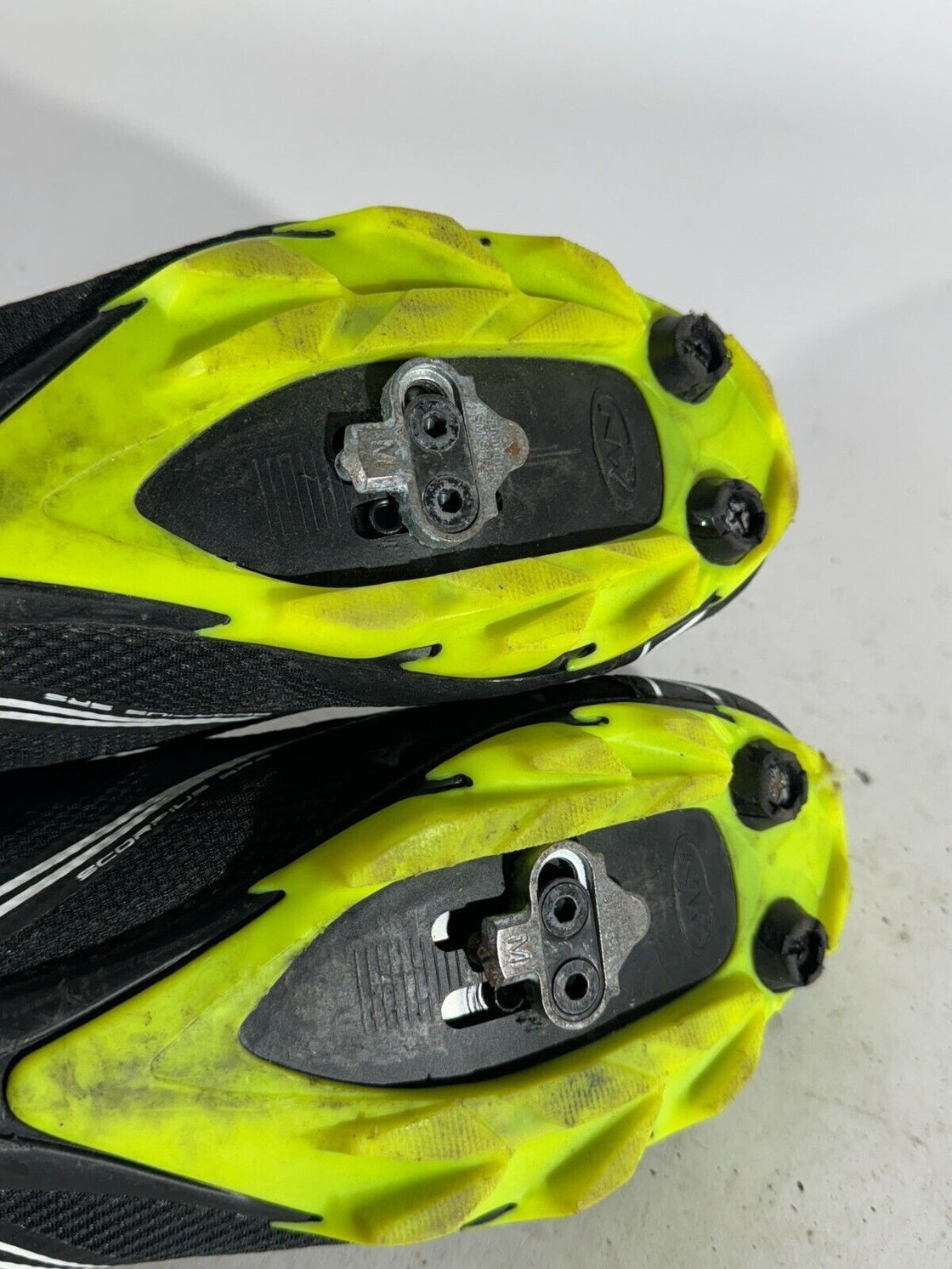NORTHWAVE Scorpius Cycling MTB Shoes Mountain Bike EU43 US10.5 Mondo 275 cs258