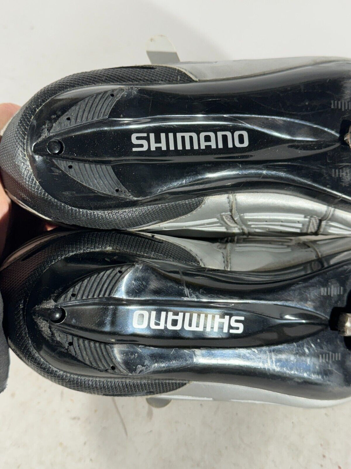 SHIMANO R085 Cycling Road Shoes EU43 US8.9 UK8 Mondo 272 cs558