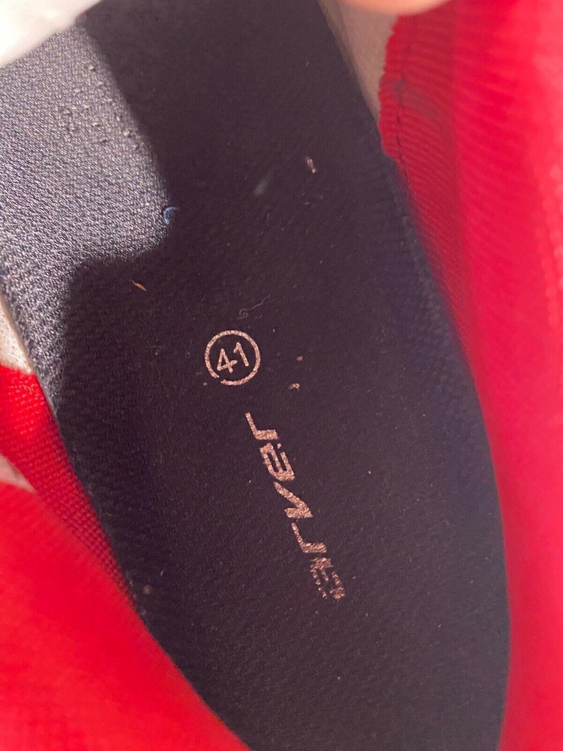 CARVER Road Cycling Shoes Size 3 Bolts EU41 US8 Mondo 264 CS9