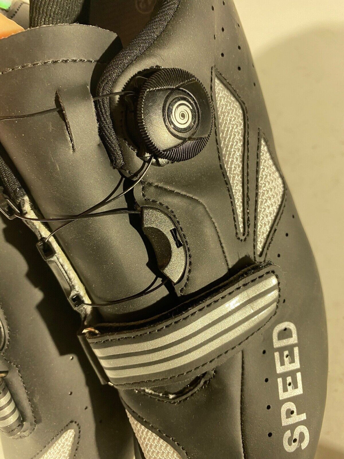 SPEED Road Cycling Shoes 3 Bolts Size EU42 US8 Mondo 268  CS15