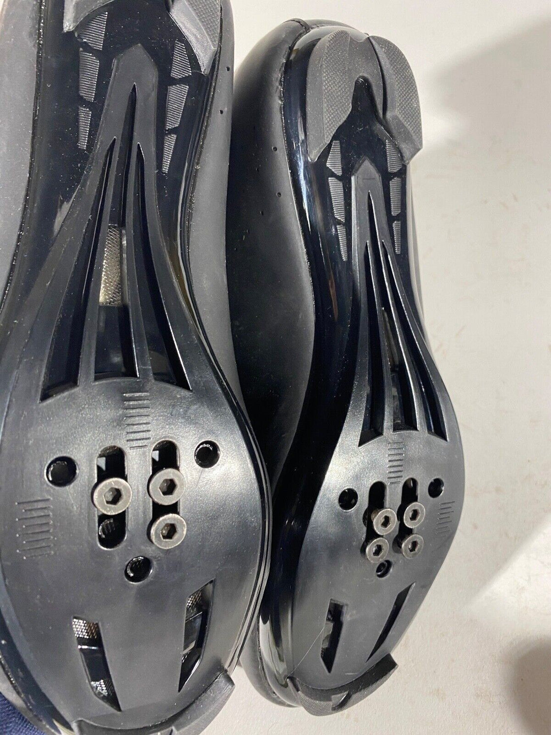 SPEED Road Cycling Shoes 3 Bolts Size EU42 US8 Mondo 268  CS15