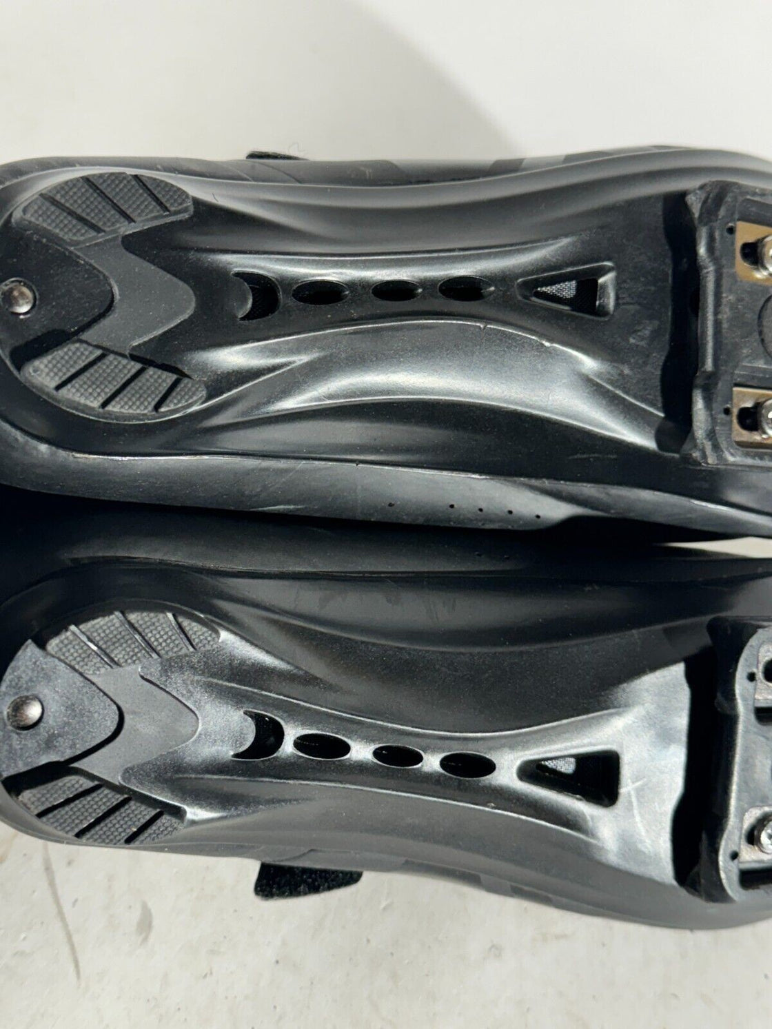 ENDURANCE Cycling Road Shoes EU43 US9 Mondo 280 cs443