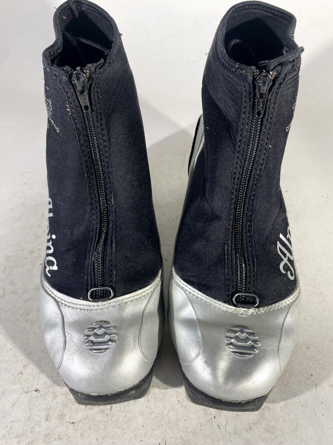 Alpina Eve 10T Touring Nordic Cross Country Ski Boots Size EU40 US7.5 NNN 636