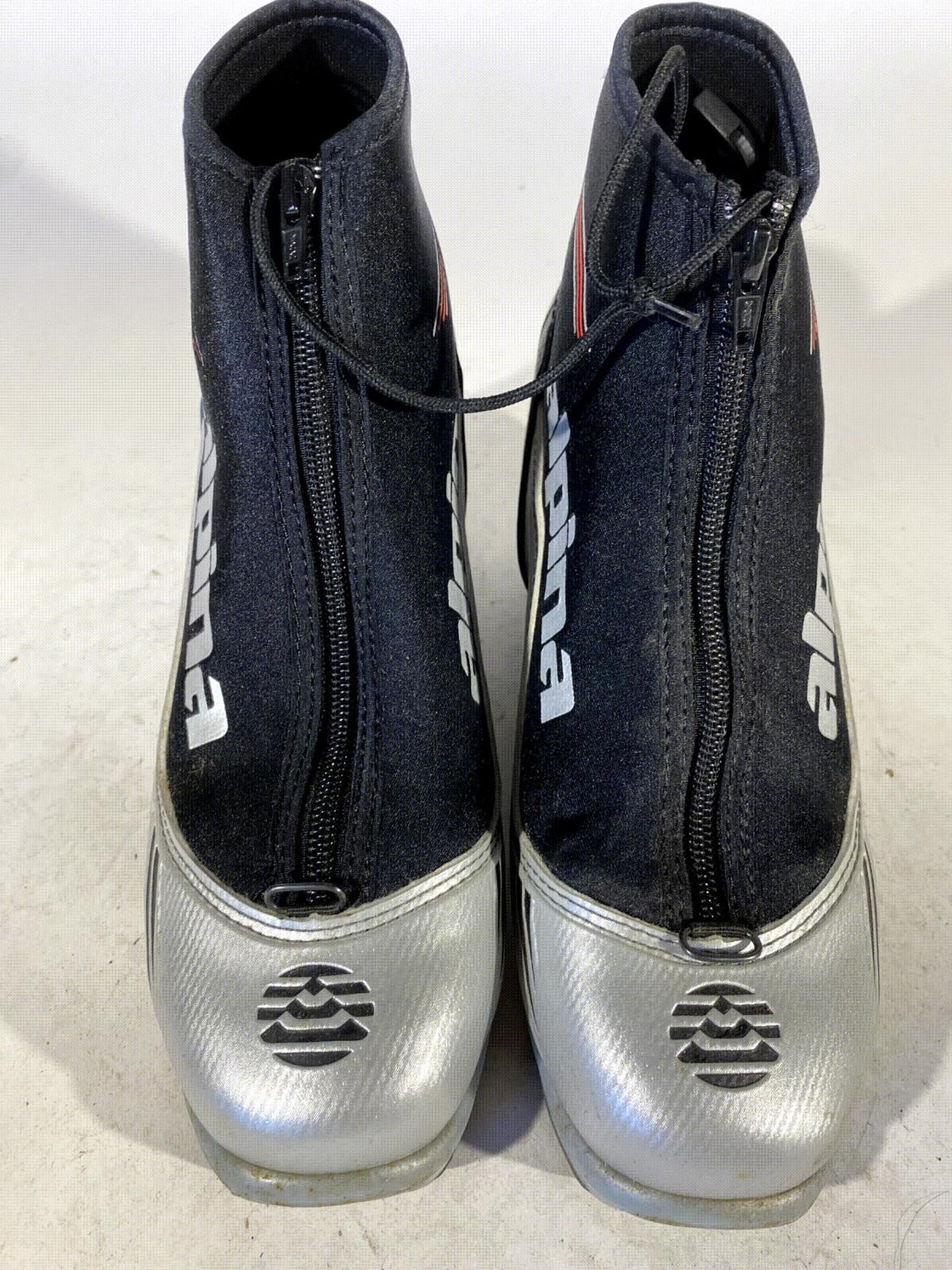 Alpina ST10 Nordic Cross Country Ski Boots Size EU39 US7 for NNN 3013