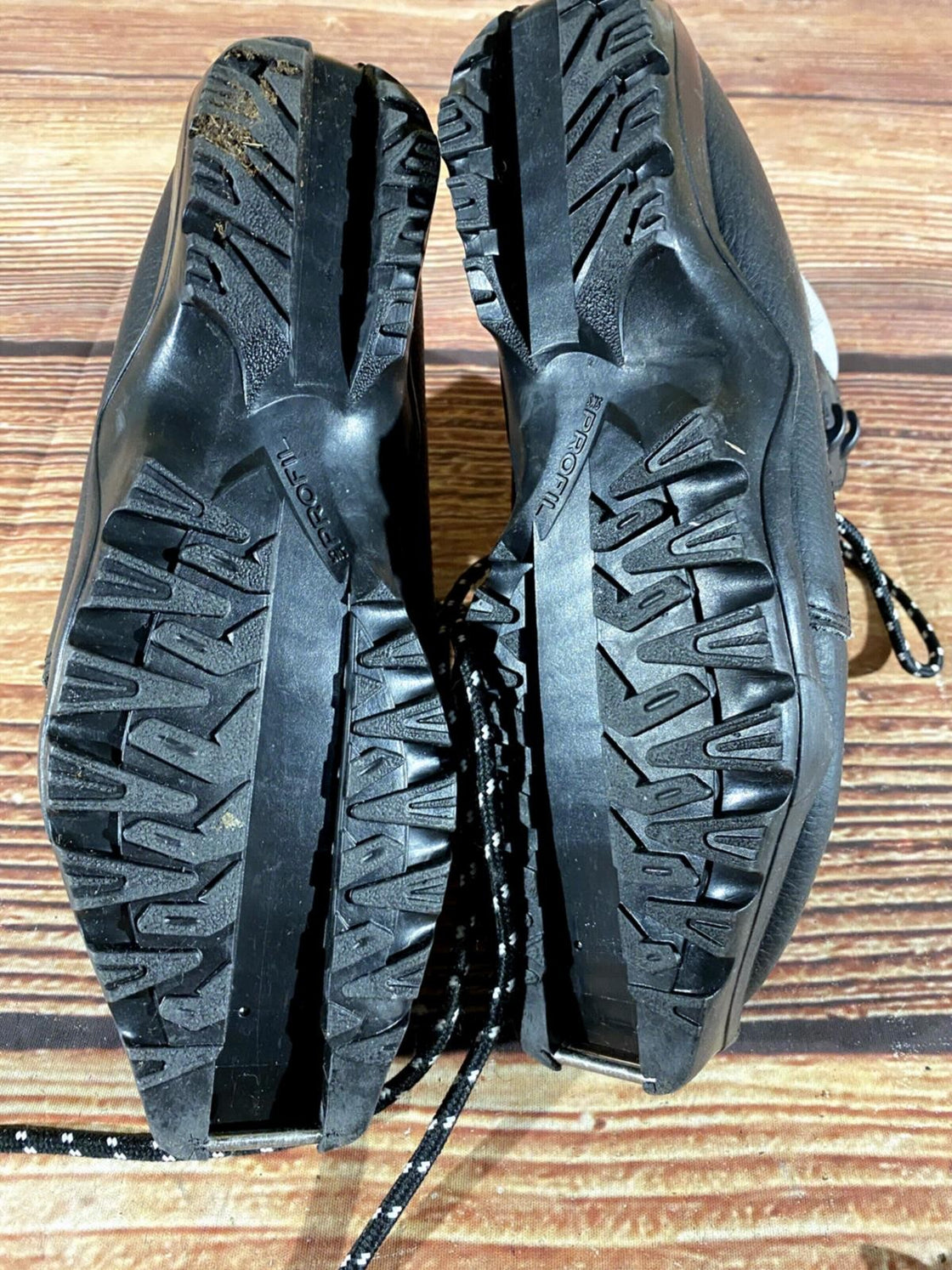 Fischer Nordic Cross Country Ski Boots Size EU41 US8 SNS Profil 1139