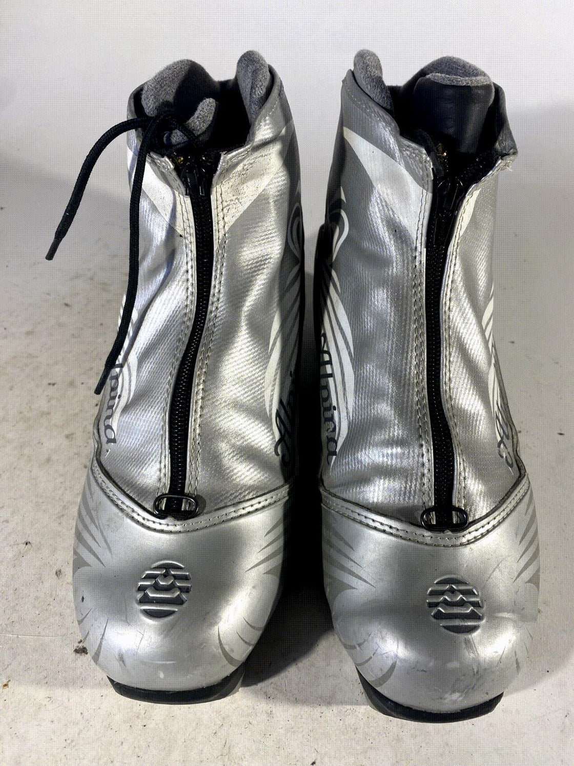 Alpina EVE28G Classic Nordic Cross Country Ski Boots Size EU42 US9.5 for NNN 740