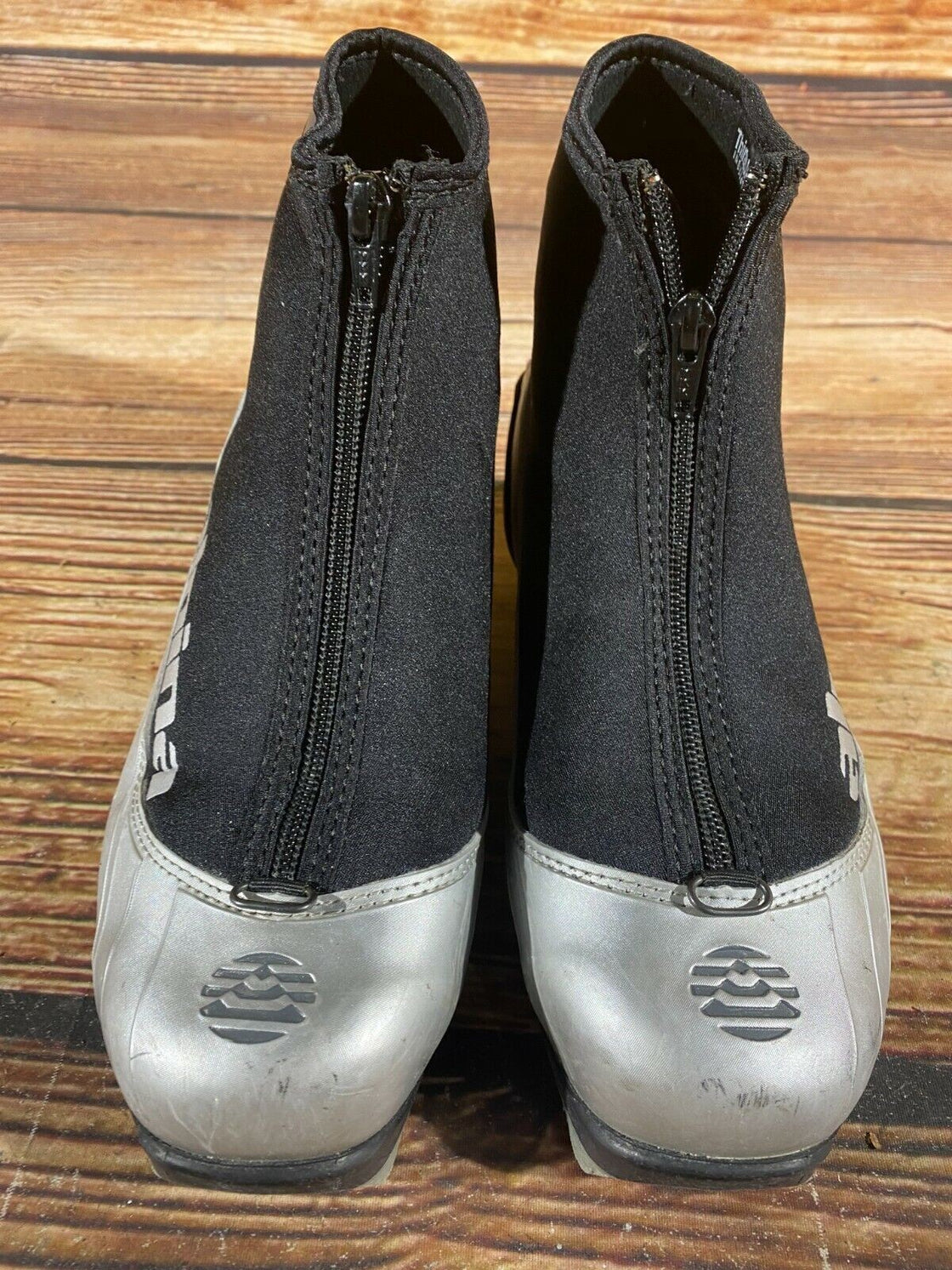 Alpina T10 Nordic Cross Country Ski Boots Size EU38 US6 for NNN 623