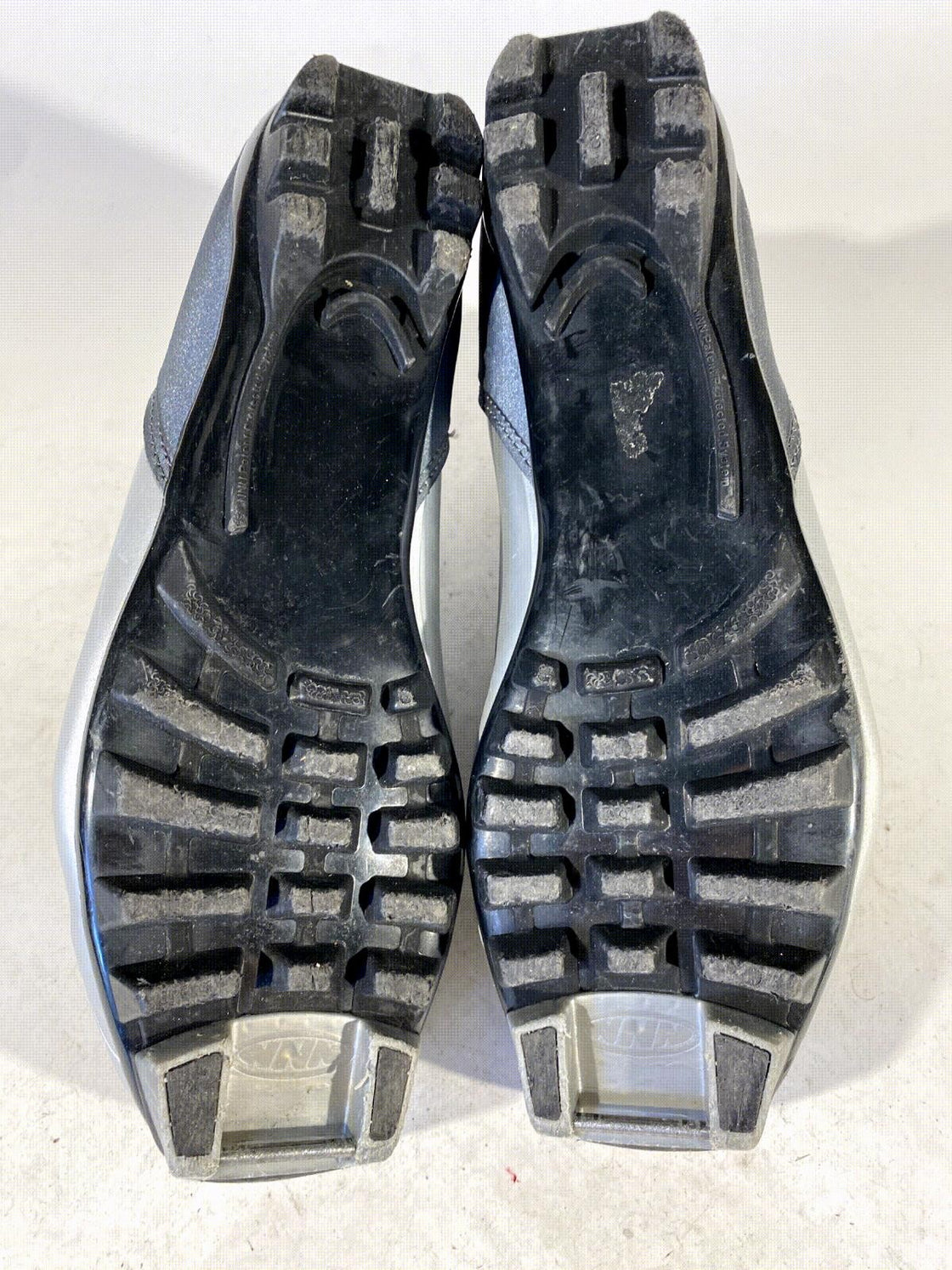 Alpina T10 Nordic Cross Country Ski Boots Size EU42 US9 for NNN 1015