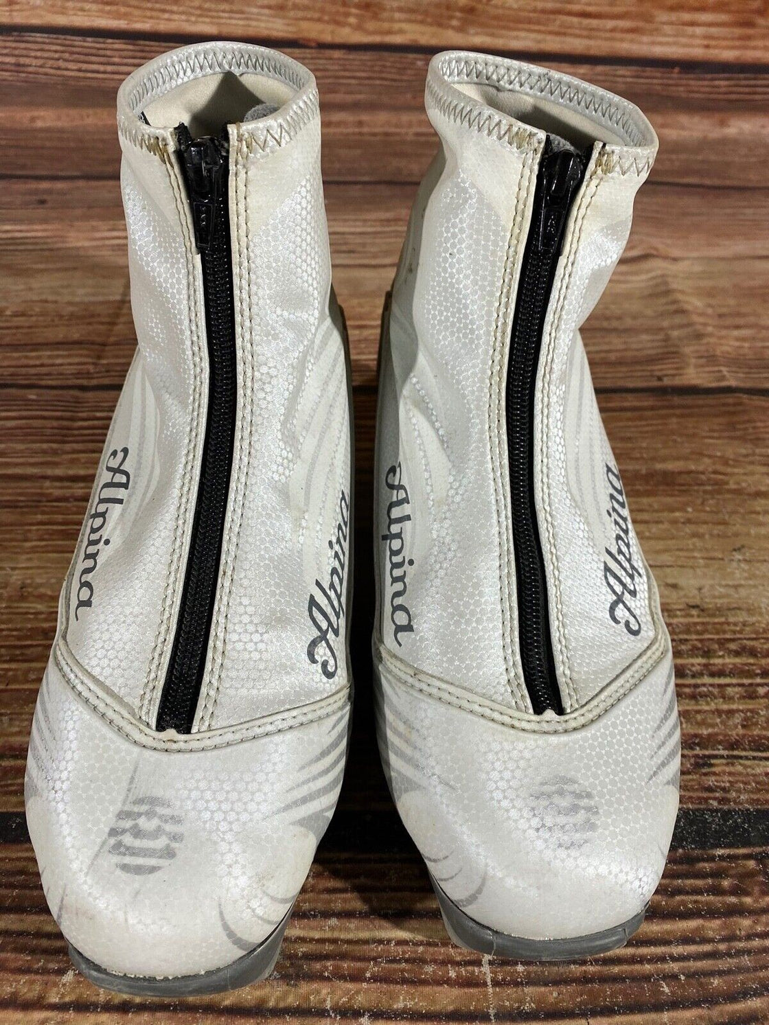 Alpina EVE20S Nordic Cross Country Ski Boots Size EU39 US7 for NNN 943