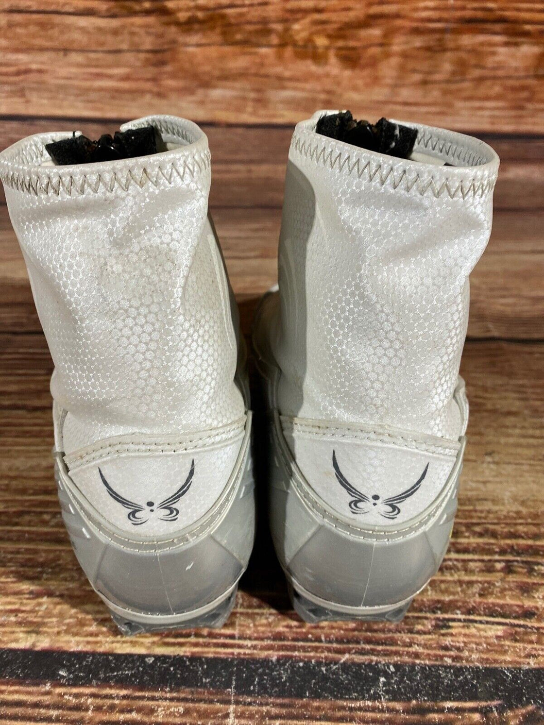 Alpina EVE20S Nordic Cross Country Ski Boots Size EU39 US7 for NNN 943